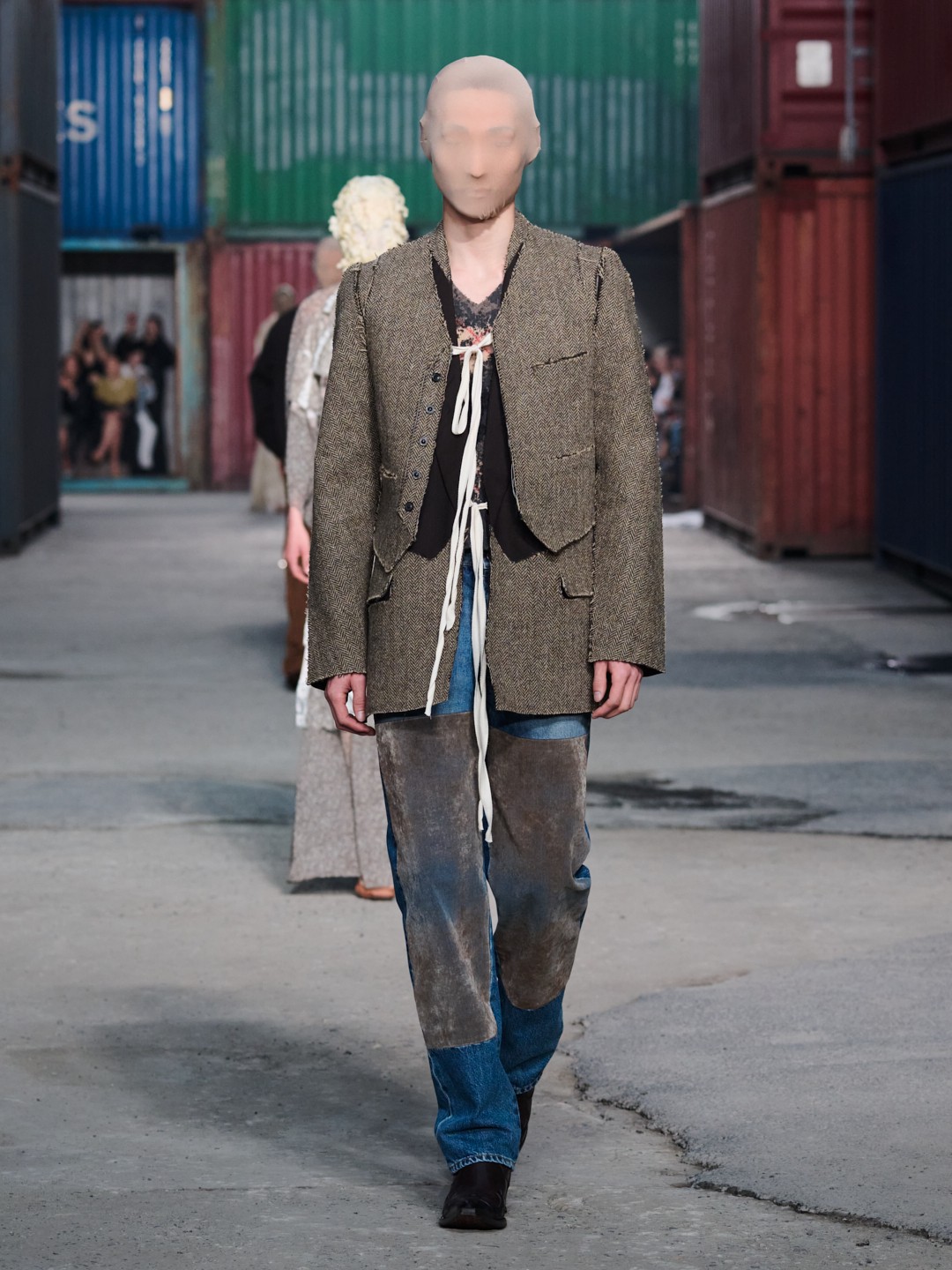 Hinh anh Maison Margiela FW26 tại Shanghai: Tầm nhìn "dân chủ" của Glenn Martens dành cho thời trang xa xỉ 29