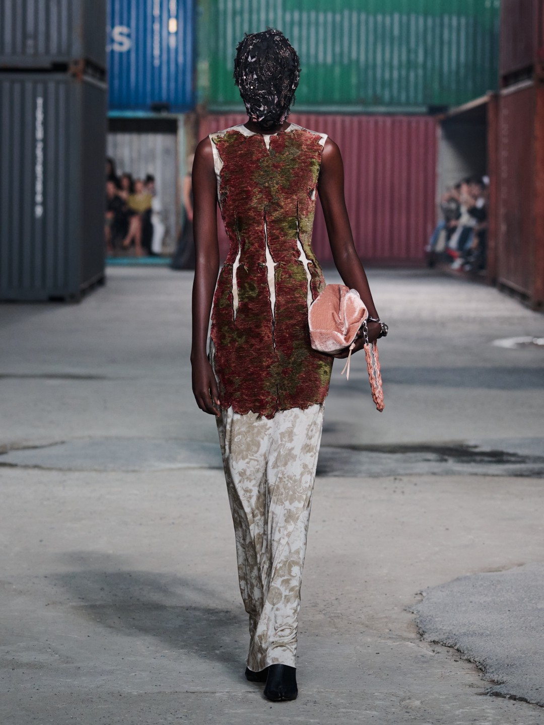 Hinh anh Maison Margiela FW26 tại Shanghai: Tầm nhìn "dân chủ" của Glenn Martens dành cho thời trang xa xỉ 32