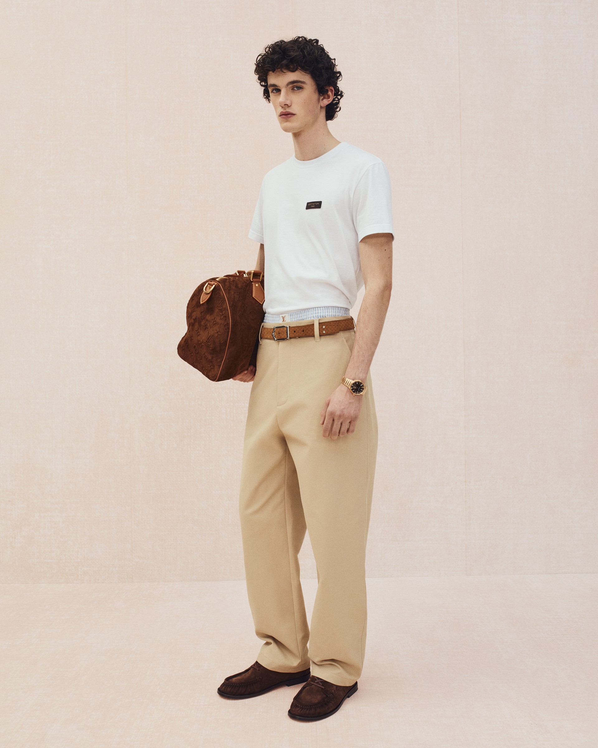 Hinh anh Louis Vuitton Pre-Fall 2026: Một lát cắt New York qua lăng kính Pharrell Williams 24