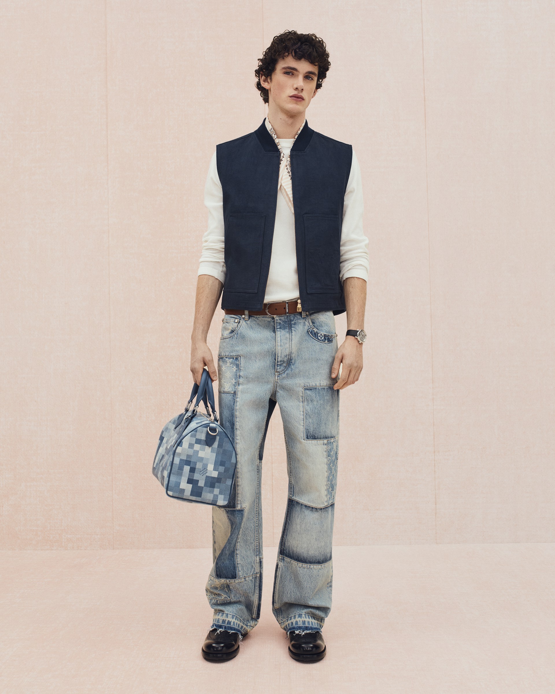 Hinh anh Louis Vuitton Pre-Fall 2026: Một lát cắt New York qua lăng kính Pharrell Williams 14