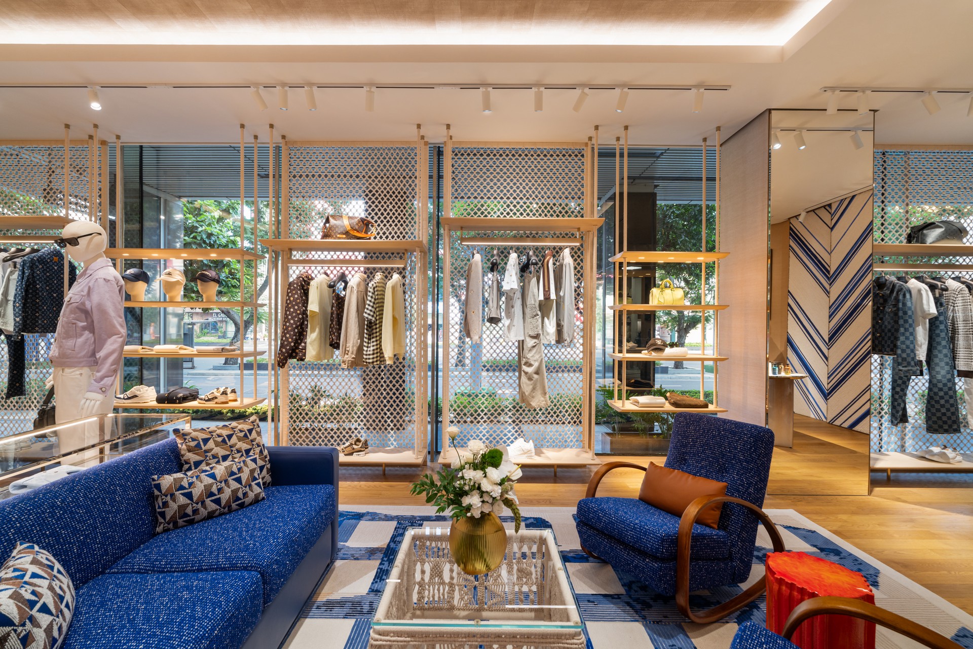 Hinh anh Louis Vuitton mở cửa hàng đầu tiên dành cho nam tại TP.HCM 3