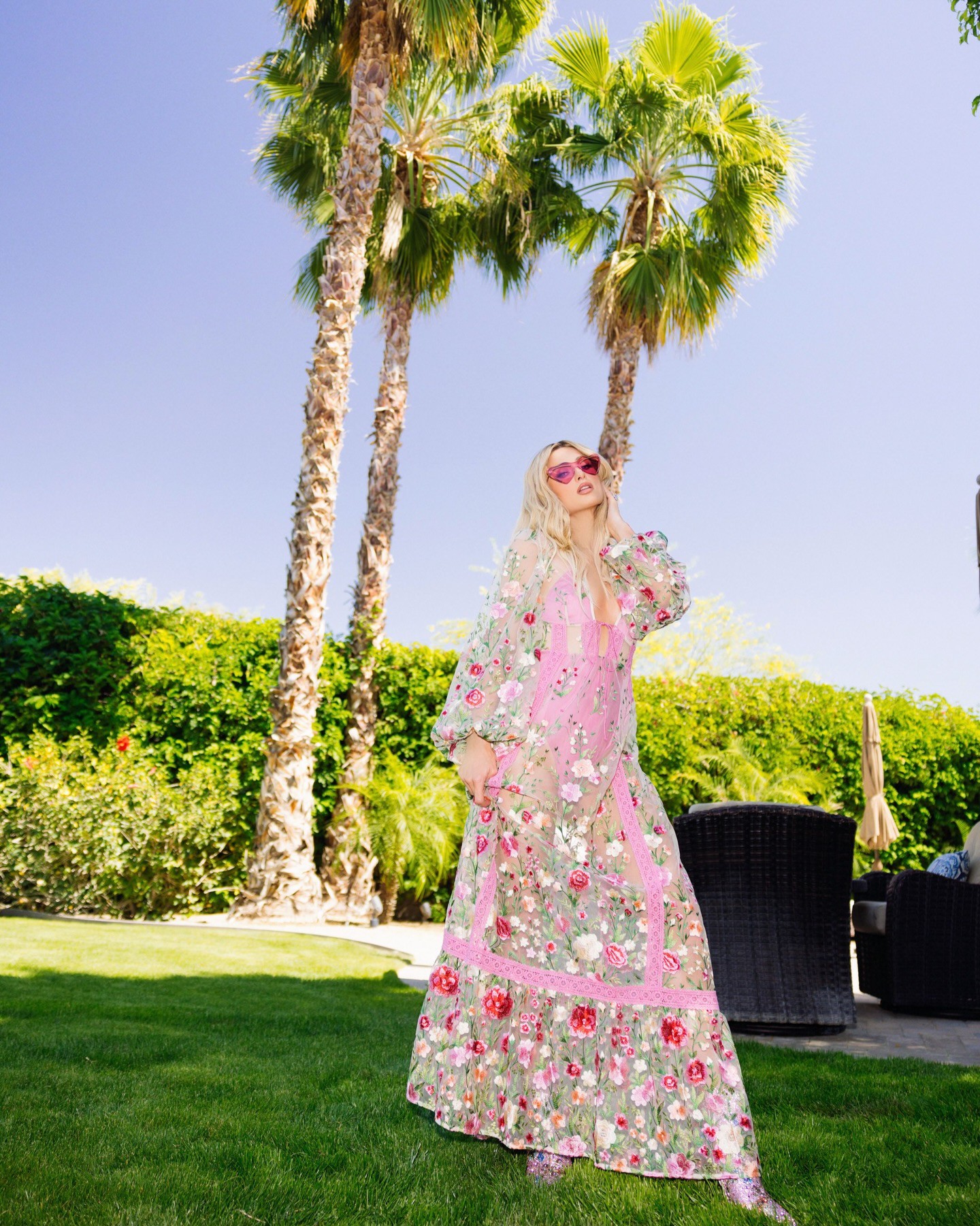 Hinh anh Điểm lại các outfit nổi bật tại sàn runway sa mạc Coachella 9