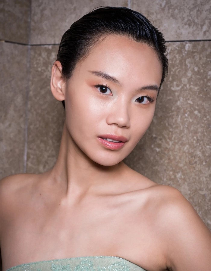 Hinh anh Từ mỹ thuật đến 6 xu hướng trang điểm Xuân Hè 2026 12