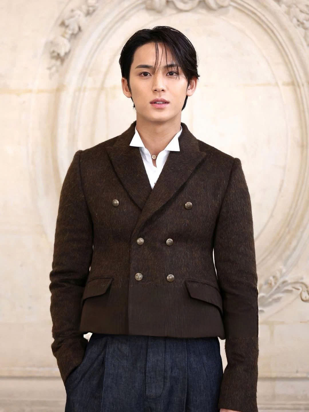 Hinh anh Cách các idol K-pop trở thành "thước đo" mới của ngành xa xỉ toàn cầu 16