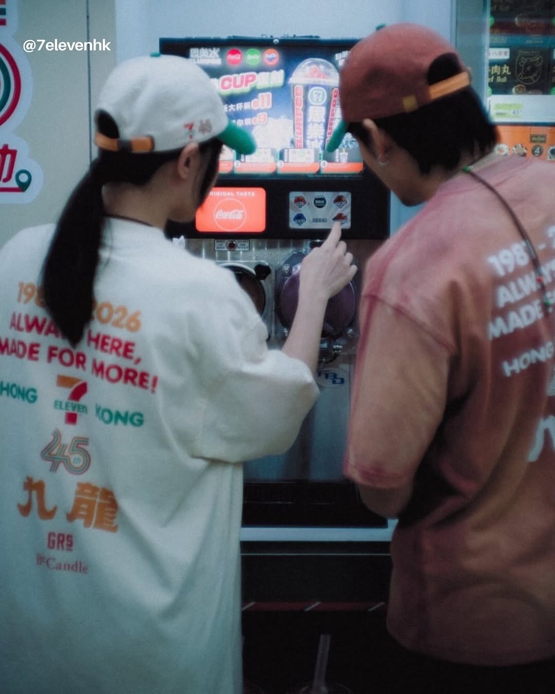 Hinh anh 7-Eleven lấn sân thời trang 7