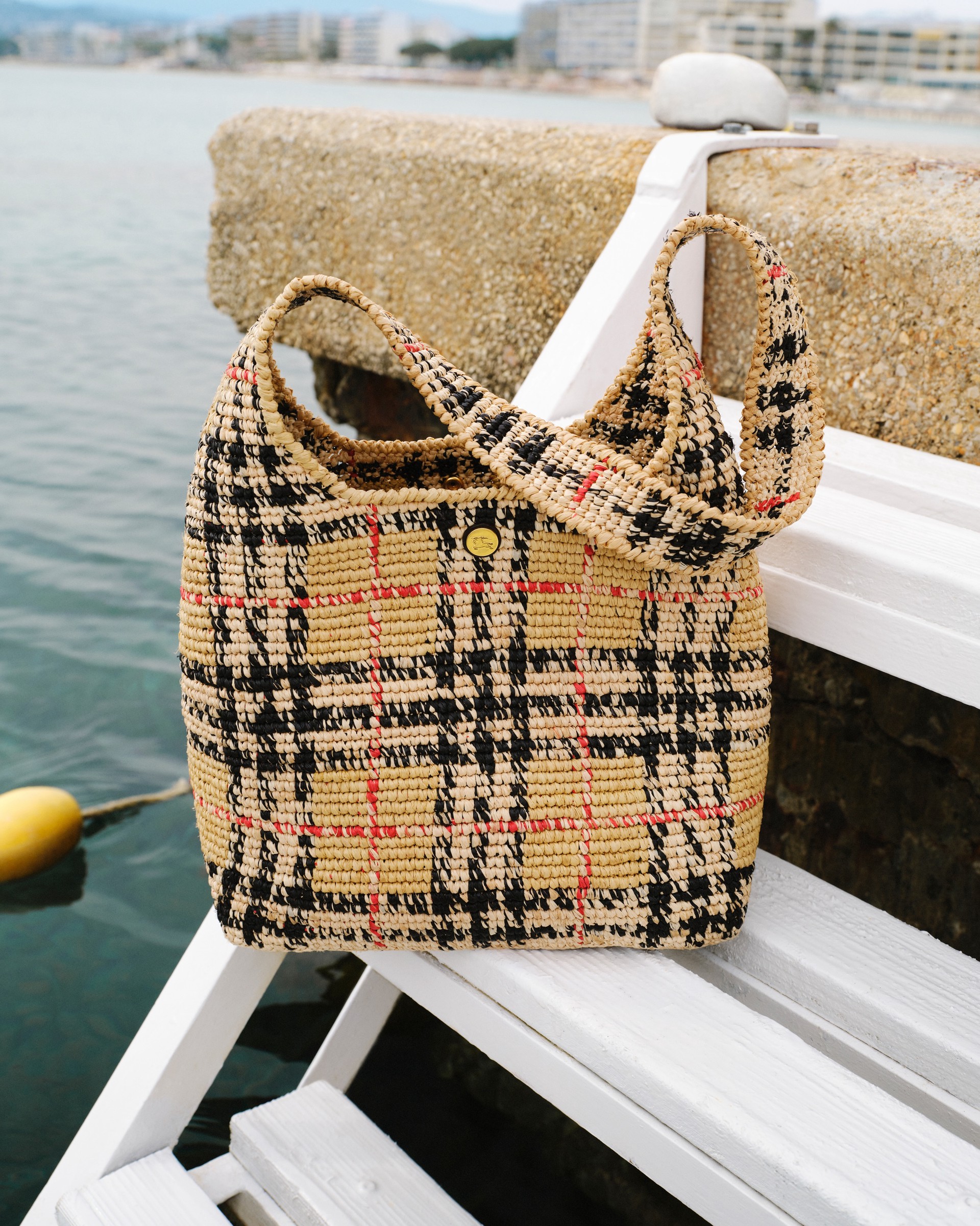 Hinh anh Văn hóa bóng đá trở thành ngôn ngữ xa xỉ mới của Burberry 11