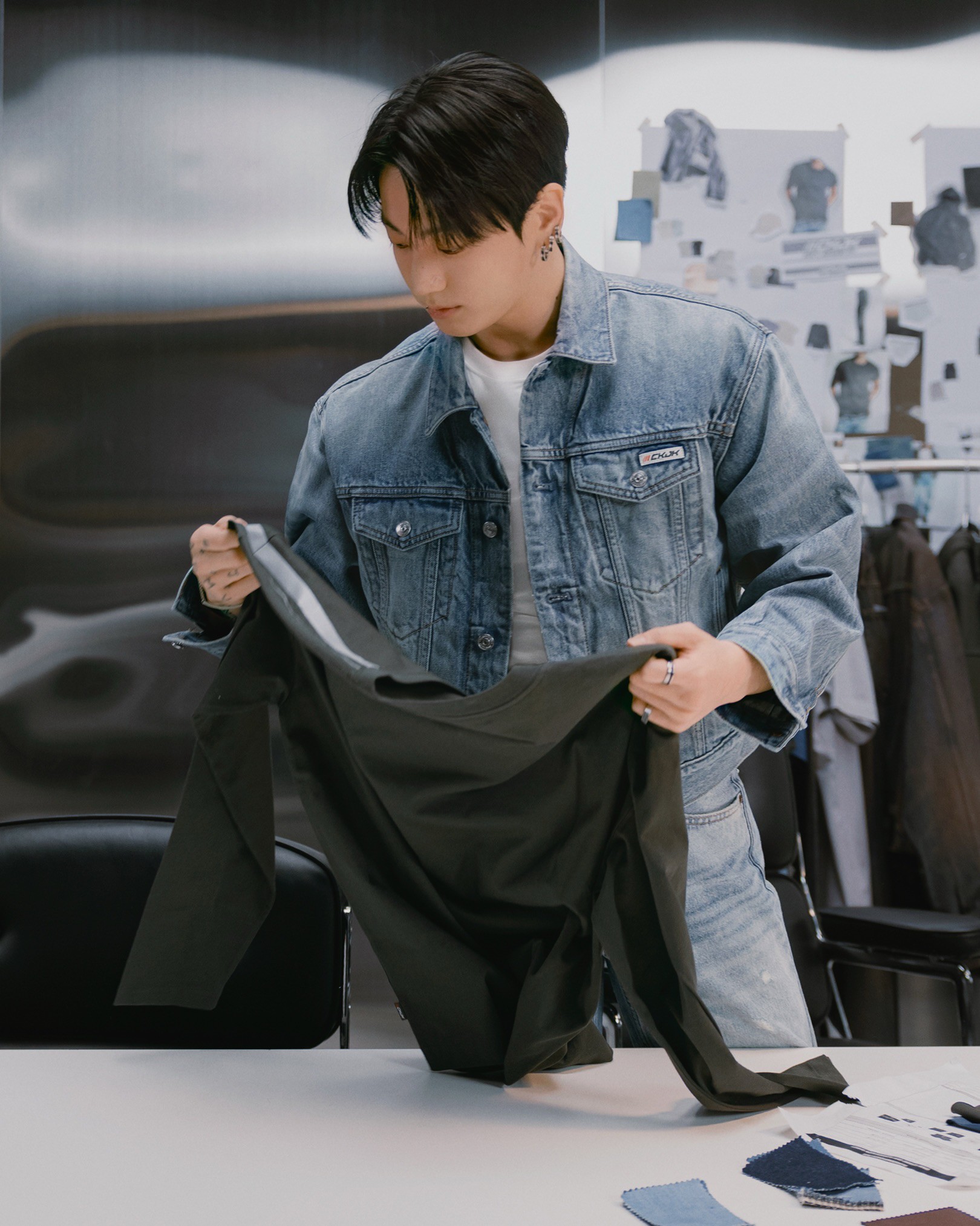 Hinh anh Jung Kook ra mắt bộ sưu tập đầu tay cùng Calvin Klein 7