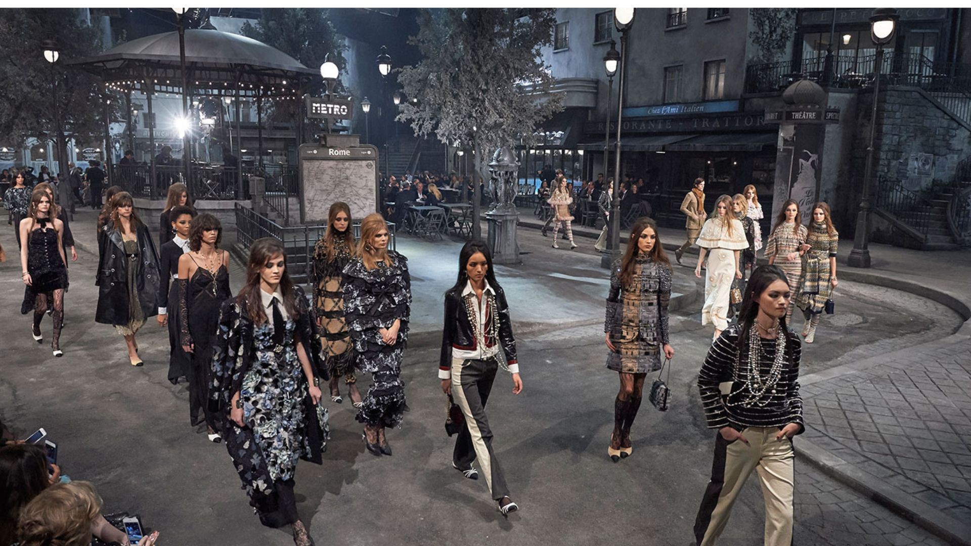 Hinh anh Métiers d’art 2027: Chanel viết tiếp giấc mộng Ý tại Rome 2