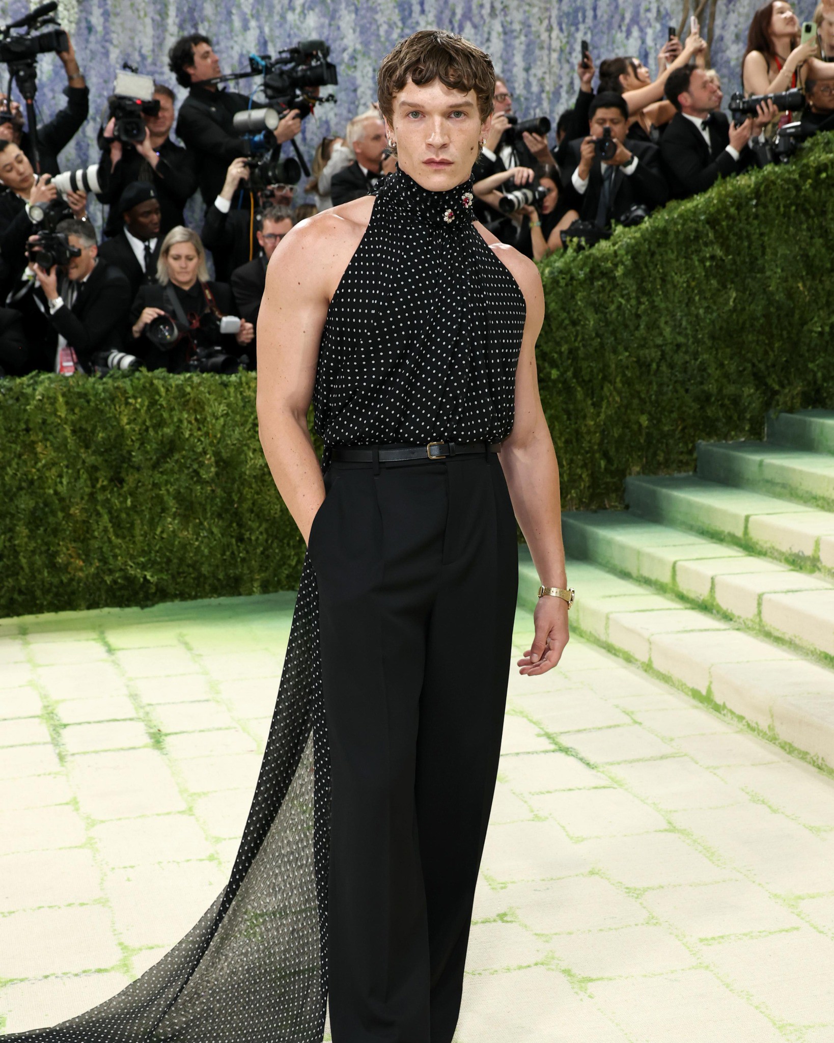 Hinh anh Thương hiệu phủ sóng dày đặc tại Met Gala gọi tên Saint Laurent? 19