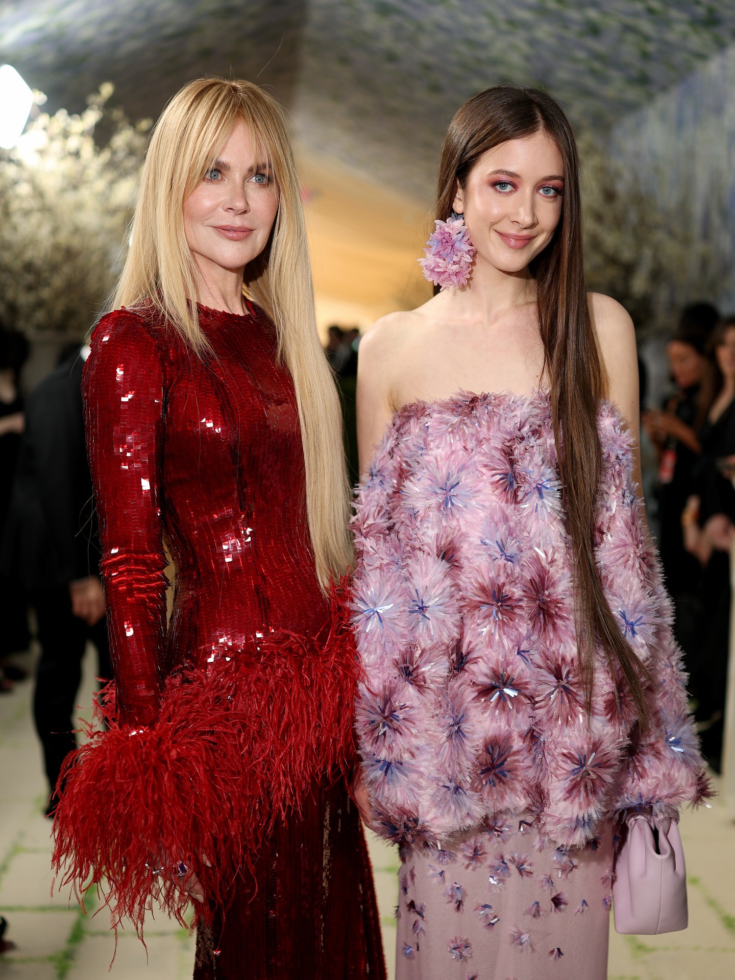 Hinh anh Khi Dior biến thảm xanh Met Gala 2026 thành "triển lãm nghệ thuật sống" 7