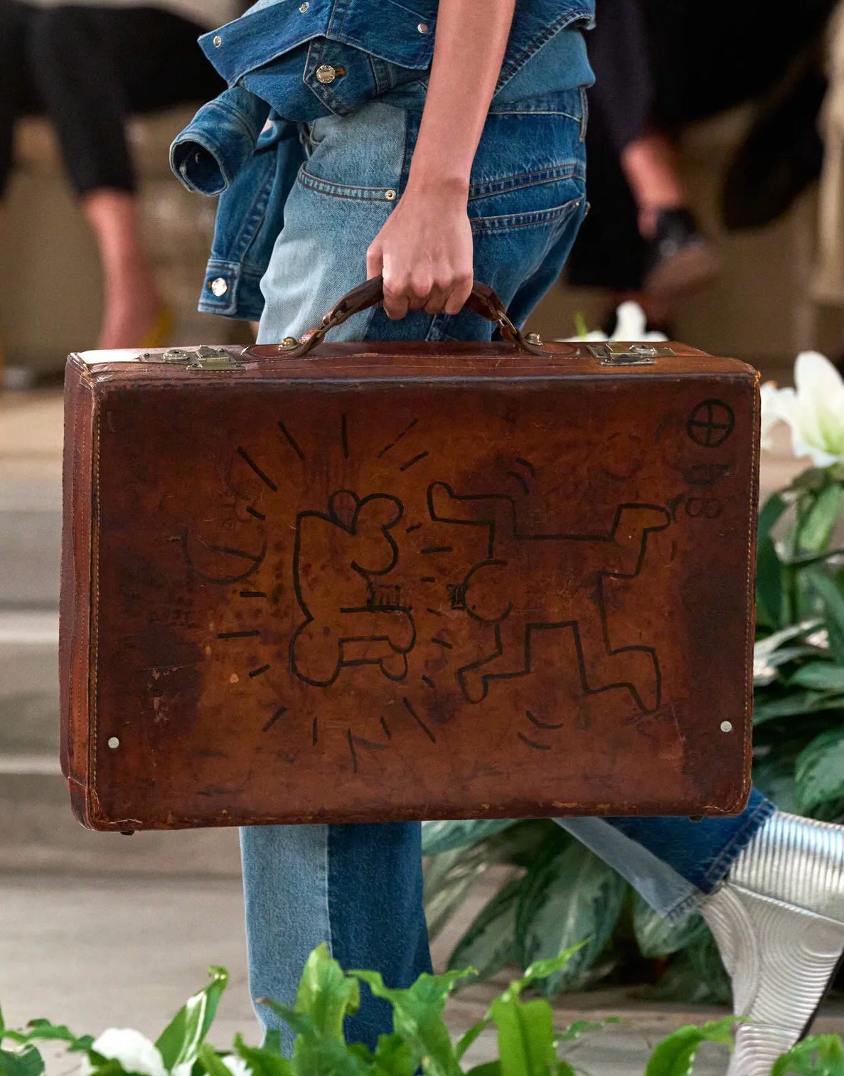 Hinh anh Louis Vuitton Cruise 2027: Bản chắp nối giữa uptown, downtown và văn hóa đại chúng 2