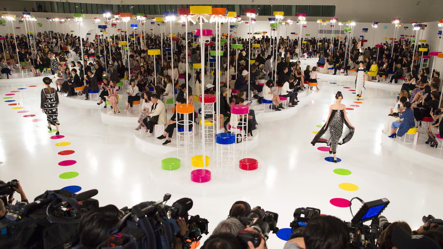 Hinh anh Ba không gian dẫn lối Métiers d’art của CHANEL tại Seoul 14
