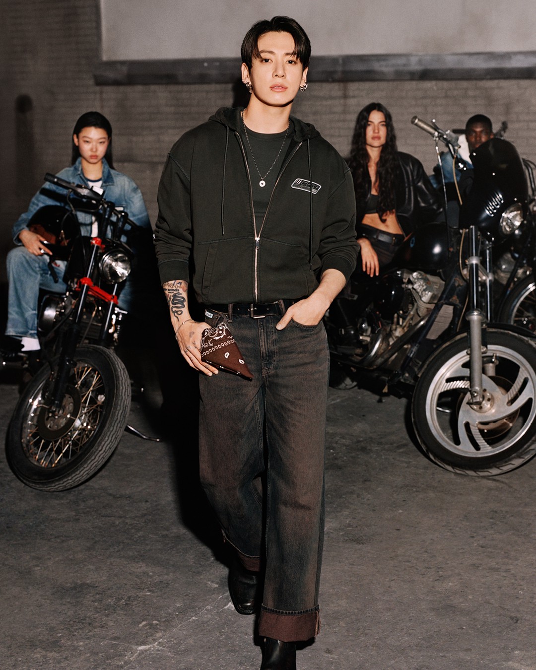 Hinh anh Jung Kook ra mắt bộ sưu tập đầu tay cùng Calvin Klein 3