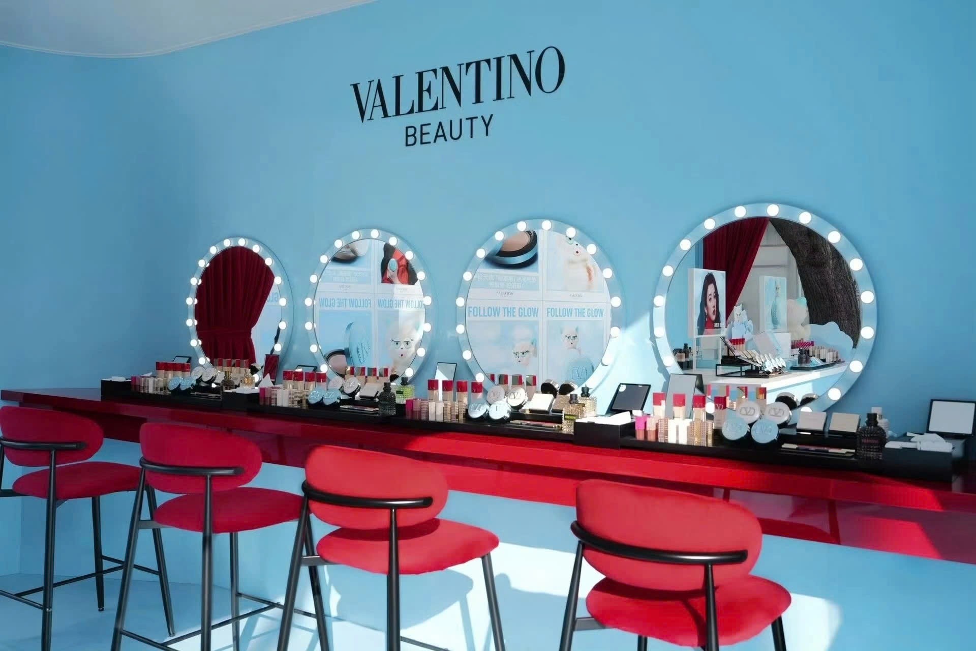 Hinh anh Muôn màu muôn vẻ cách các thương hiệu xa xỉ sáng tạo cửa hàng pop-up 26
