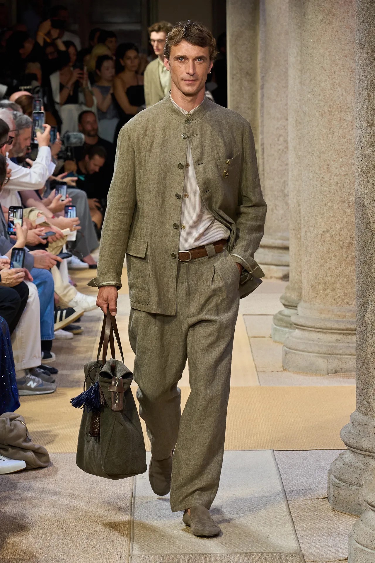 Hinh anh Milan Fashion Week Men's S/S 2027: Phản đối những thiết kế thiếu lý do tồn tại 7