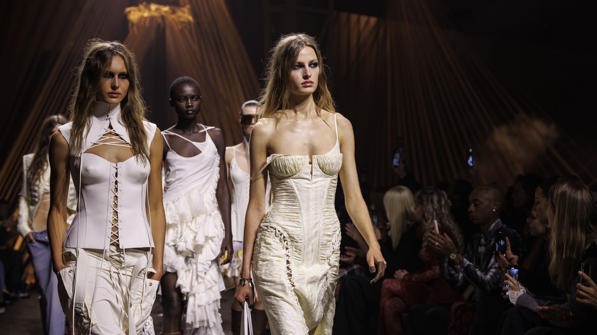 Hinh anh CEO Alexander McQueen gọi tên Gianfranco D'Attis giữa áp lực tái thiết thương hiệu 2