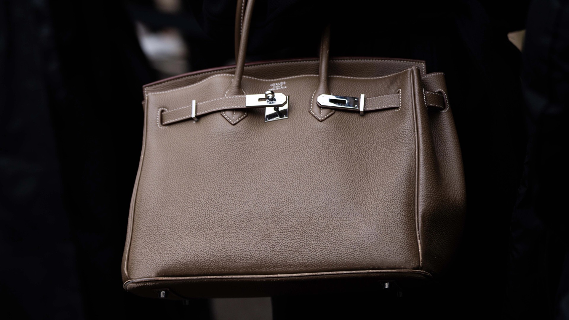 Hinh anh Hermès vs CHANEL: Hai “học thuyết” về sự khao khát 2