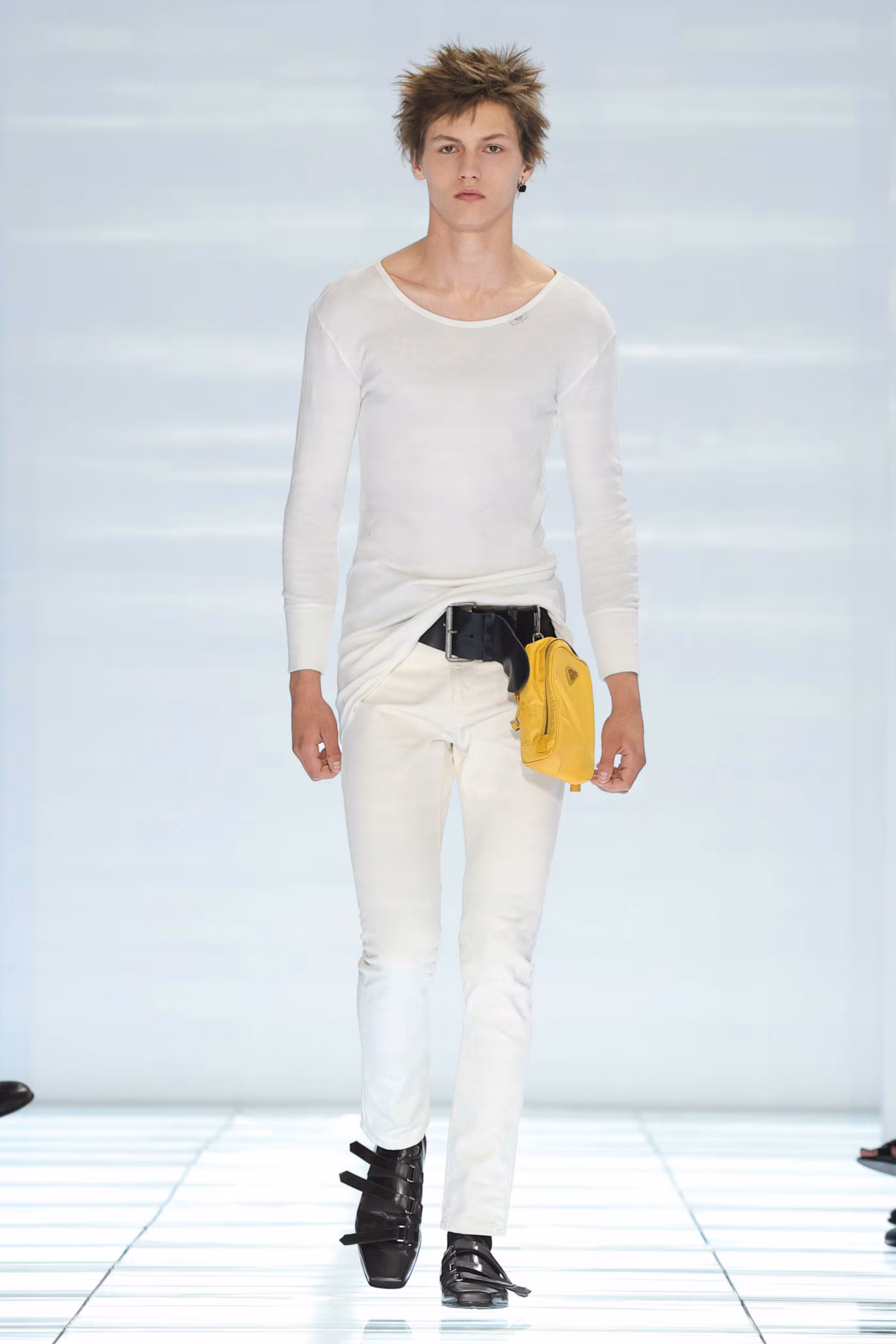 Hinh anh Milan Fashion Week Men's S/S 2027: Phản đối những thiết kế thiếu lý do tồn tại 24
