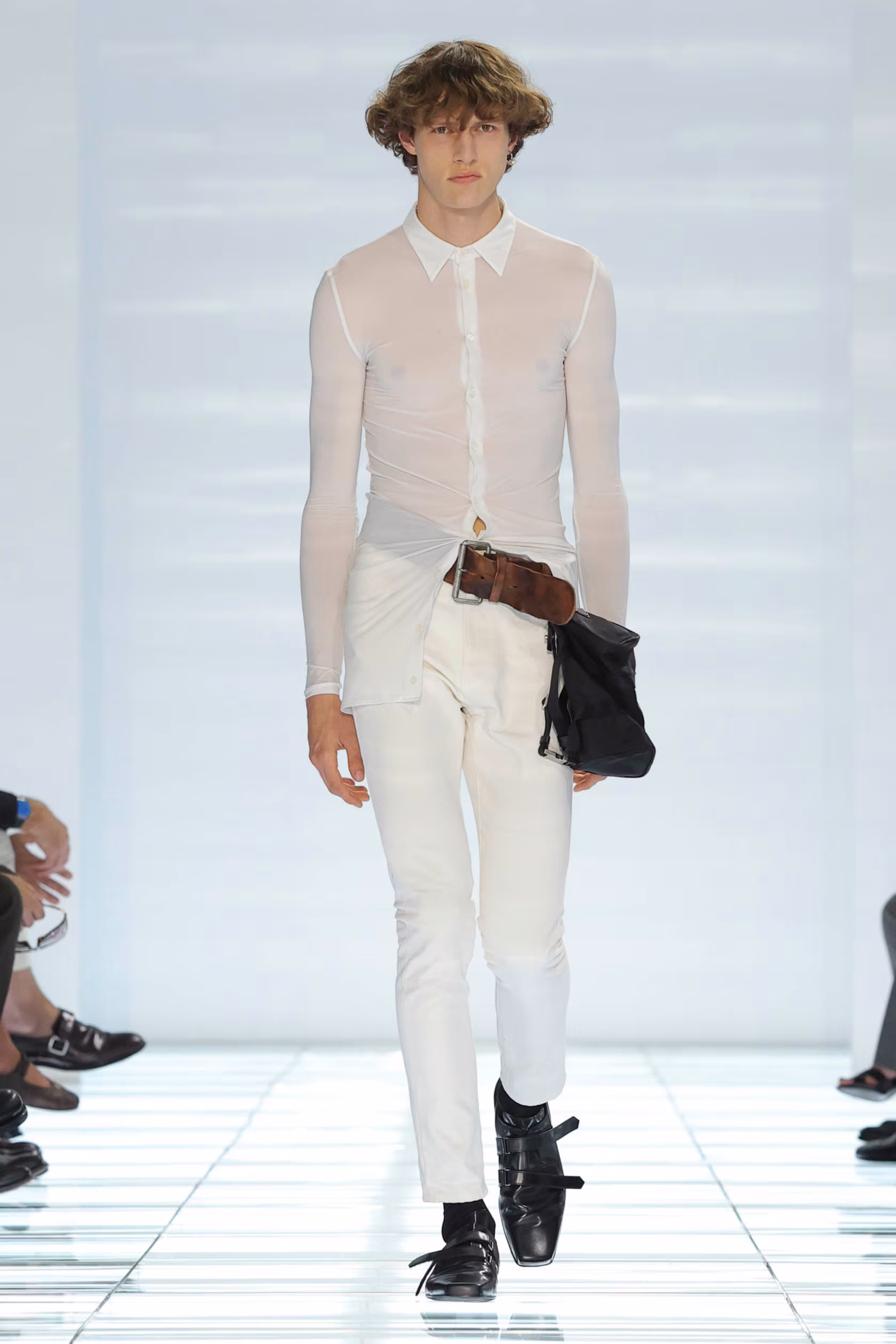 Hinh anh Milan Fashion Week Men's S/S 2027: Phản đối những thiết kế thiếu lý do tồn tại 25