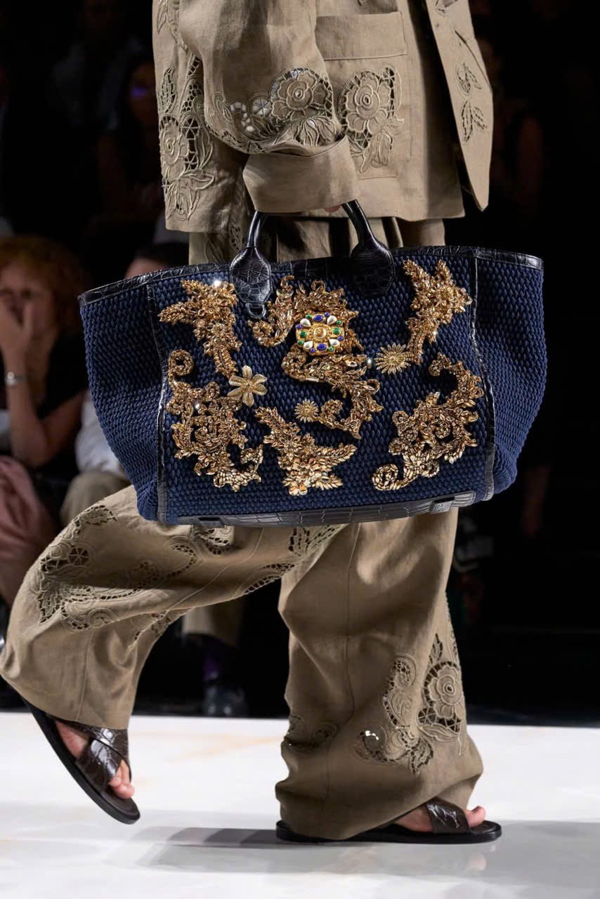 Hinh anh Dolce & Gabbana Menswear SS27: Hình dung “tình tứ” về những ngày nắng hạ 21