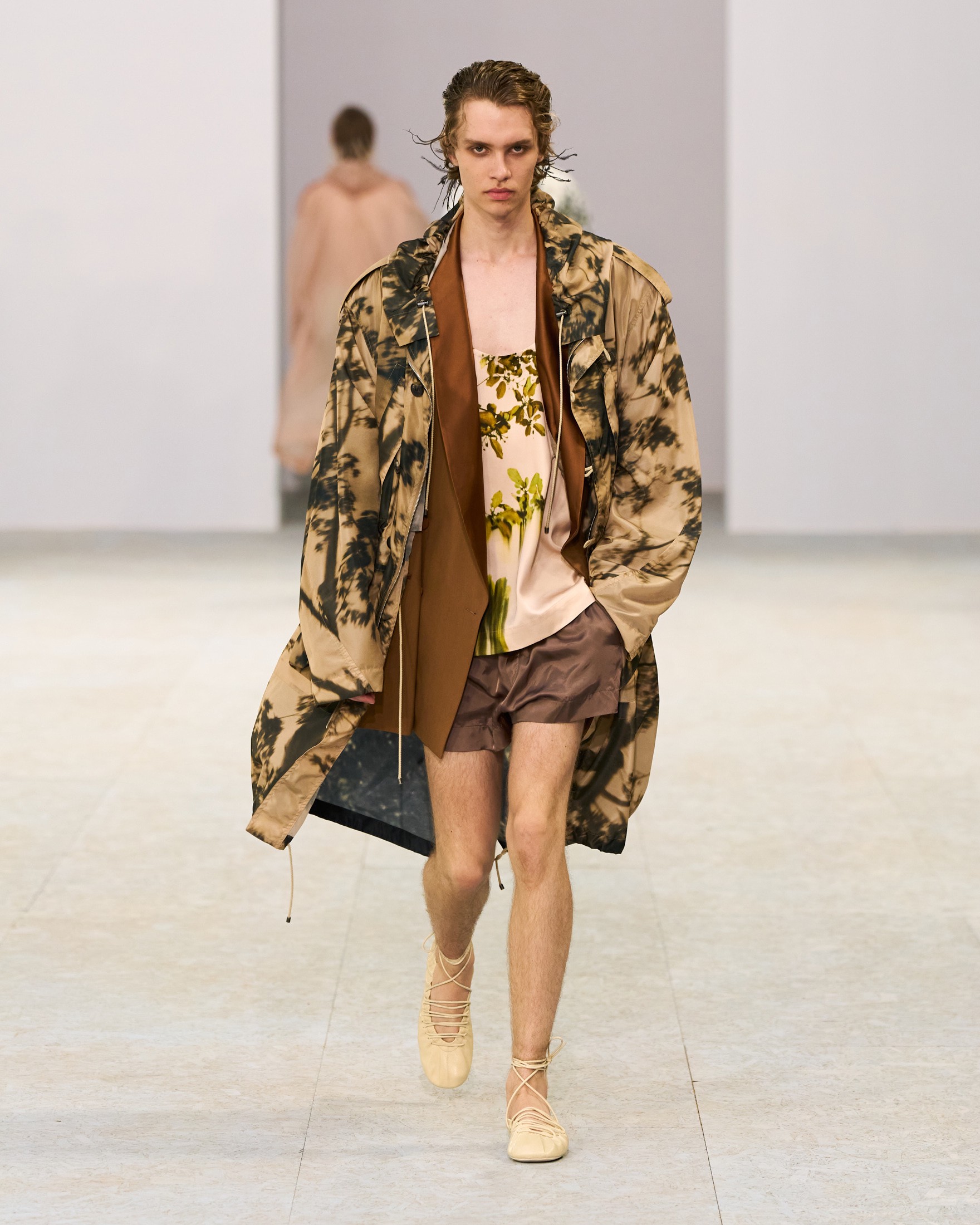 Hinh anh 6 xu hướng giày nam “khuấy đảo” Paris Men’s Fashion Week Xuân/Hè 2027 12