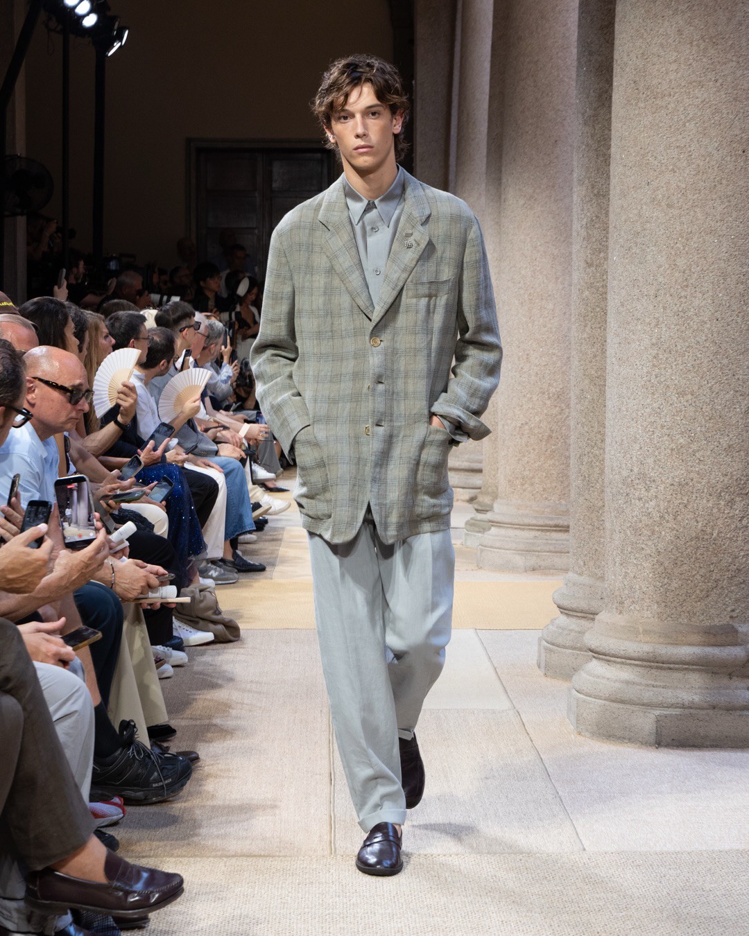 Hinh anh Milan Fashion Week Men's S/S 2027: Phản đối những thiết kế thiếu lý do tồn tại 2