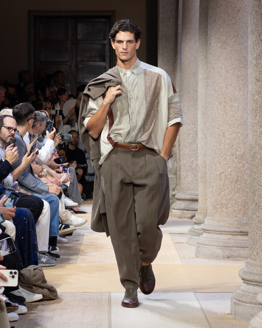 Hinh anh Milan Fashion Week Men's S/S 2027: Phản đối những thiết kế thiếu lý do tồn tại 6