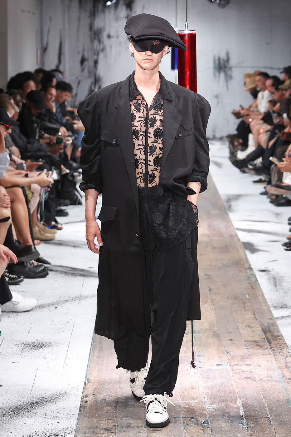 Hinh anh Ở Menswear SS27, ta thấy một Yohji Yamamoto của tương lai 3
