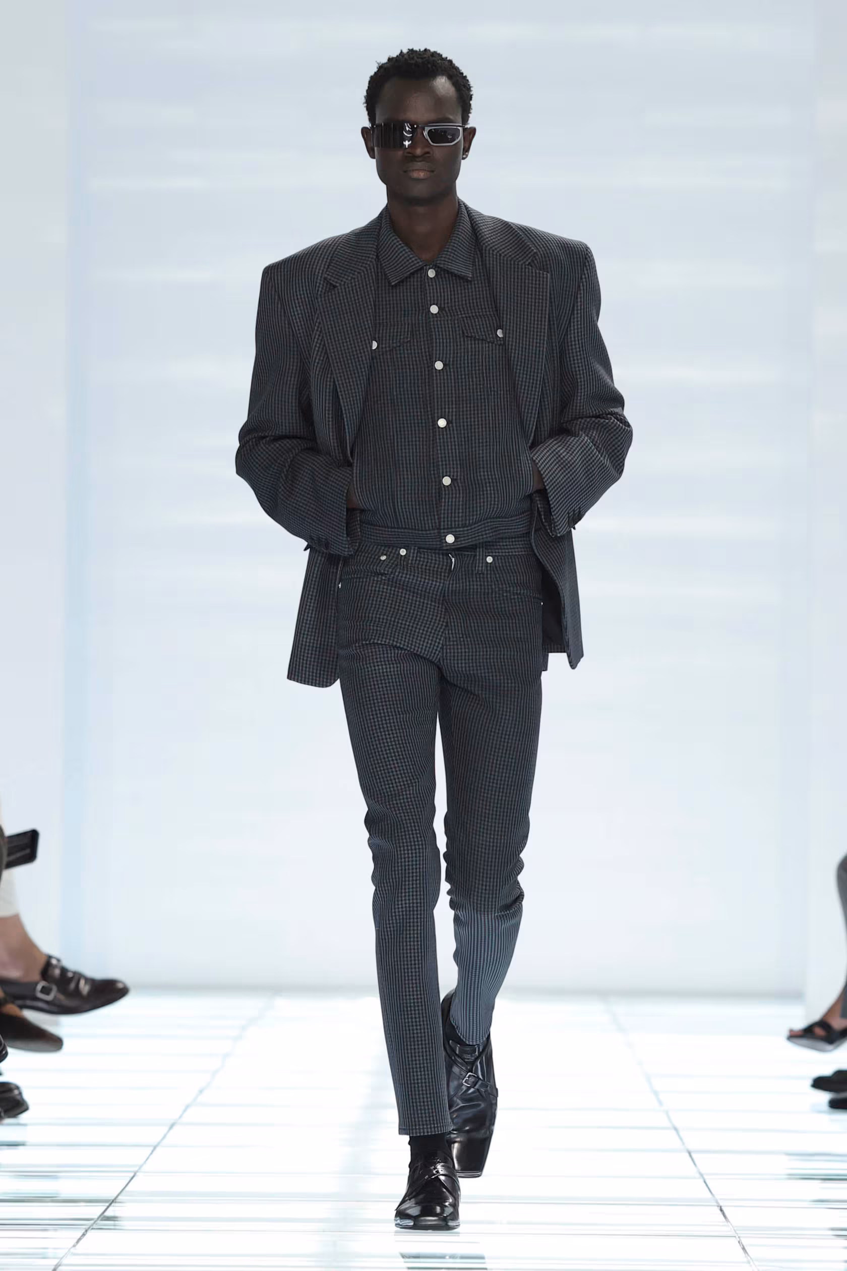 Hinh anh Milan Fashion Week Men's S/S 2027: Phản đối những thiết kế thiếu lý do tồn tại 33