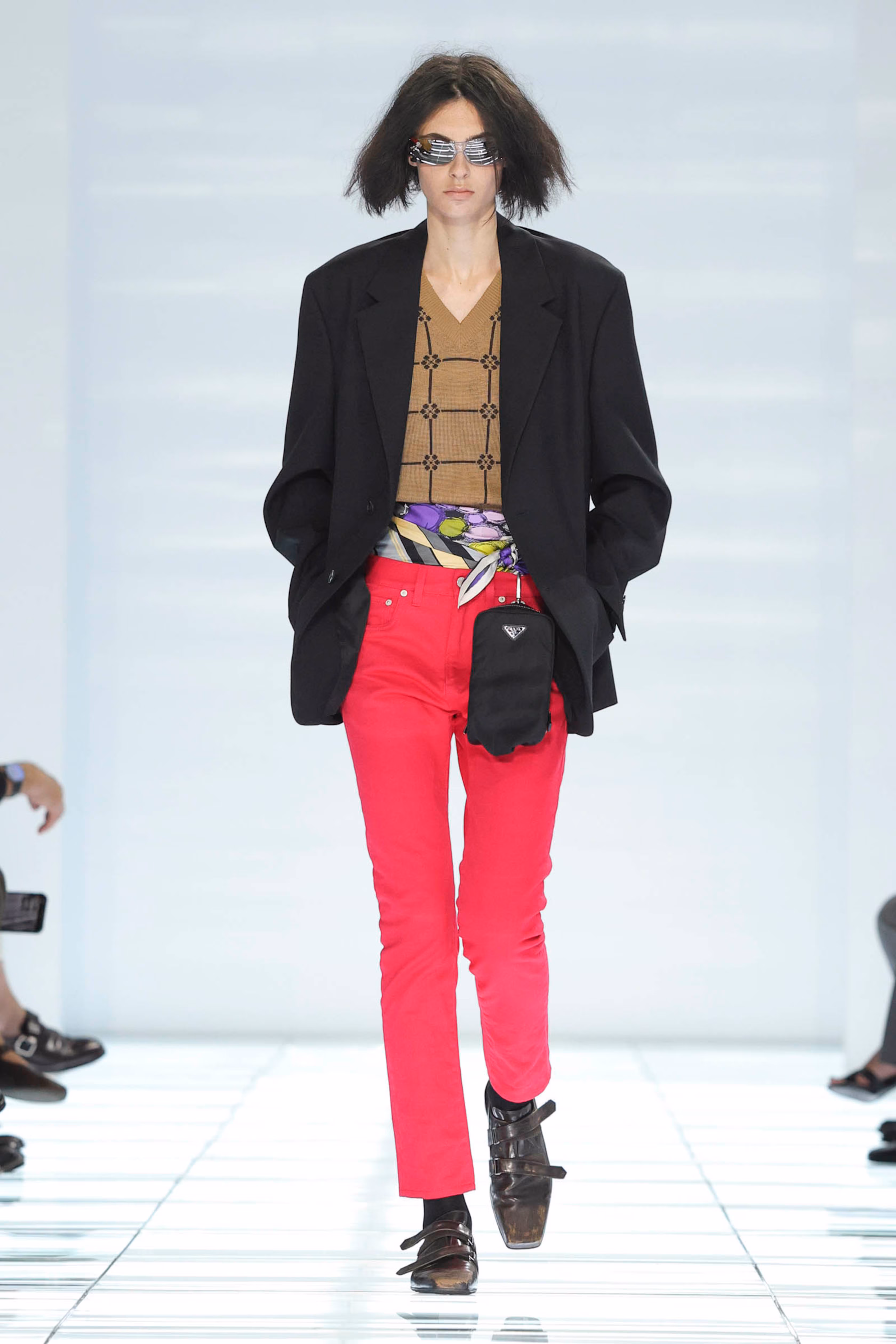 Hinh anh Milan Fashion Week Men's S/S 2027: Phản đối những thiết kế thiếu lý do tồn tại 32