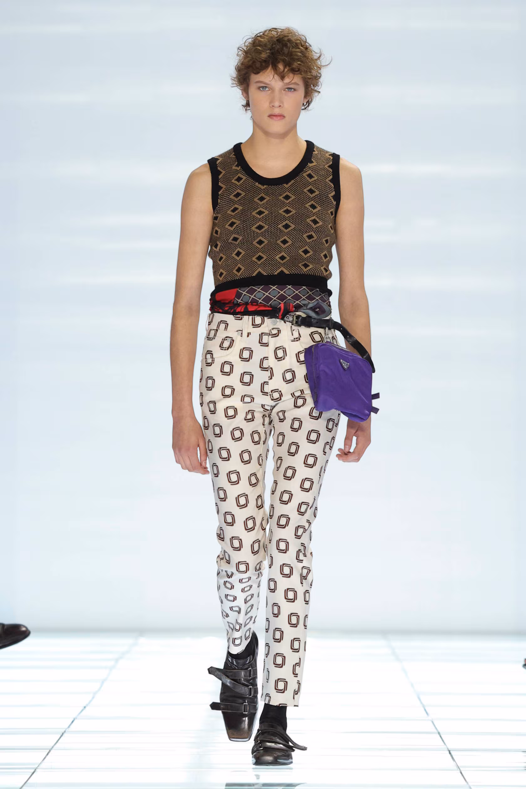 Hinh anh Milan Fashion Week Men's S/S 2027: Phản đối những thiết kế thiếu lý do tồn tại 34