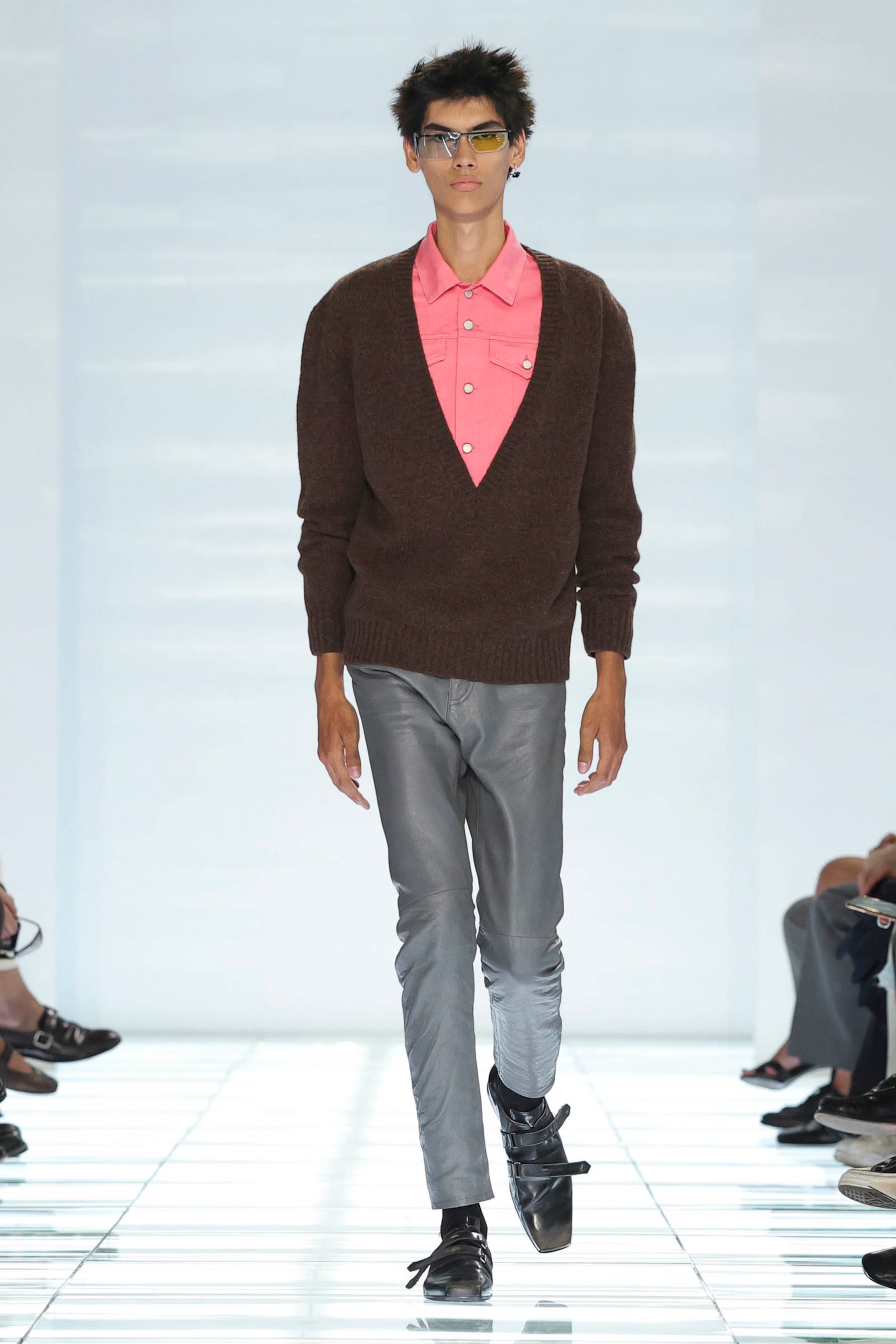 Hinh anh Triết lý “đĩa mỳ ý” trong Prada Menswear SS27 4
