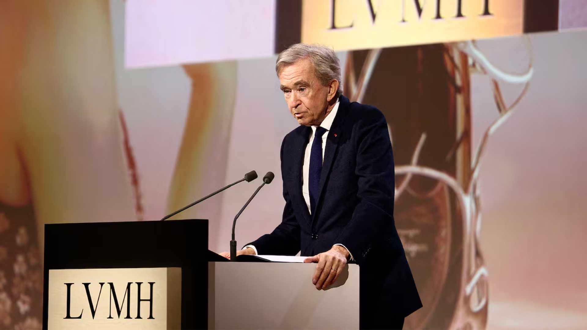 Hinh anh Vị thế “người dẫn đầu” của LVMH đang dần sụp đổ? 1