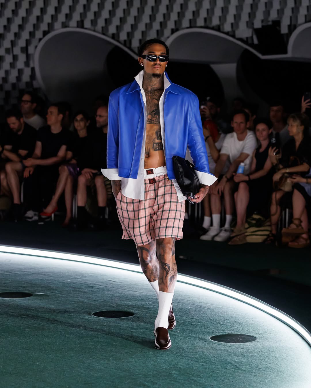 Hinh anh 6 xu hướng giày nam “khuấy đảo” Paris Men’s Fashion Week Xuân/Hè 2027 27