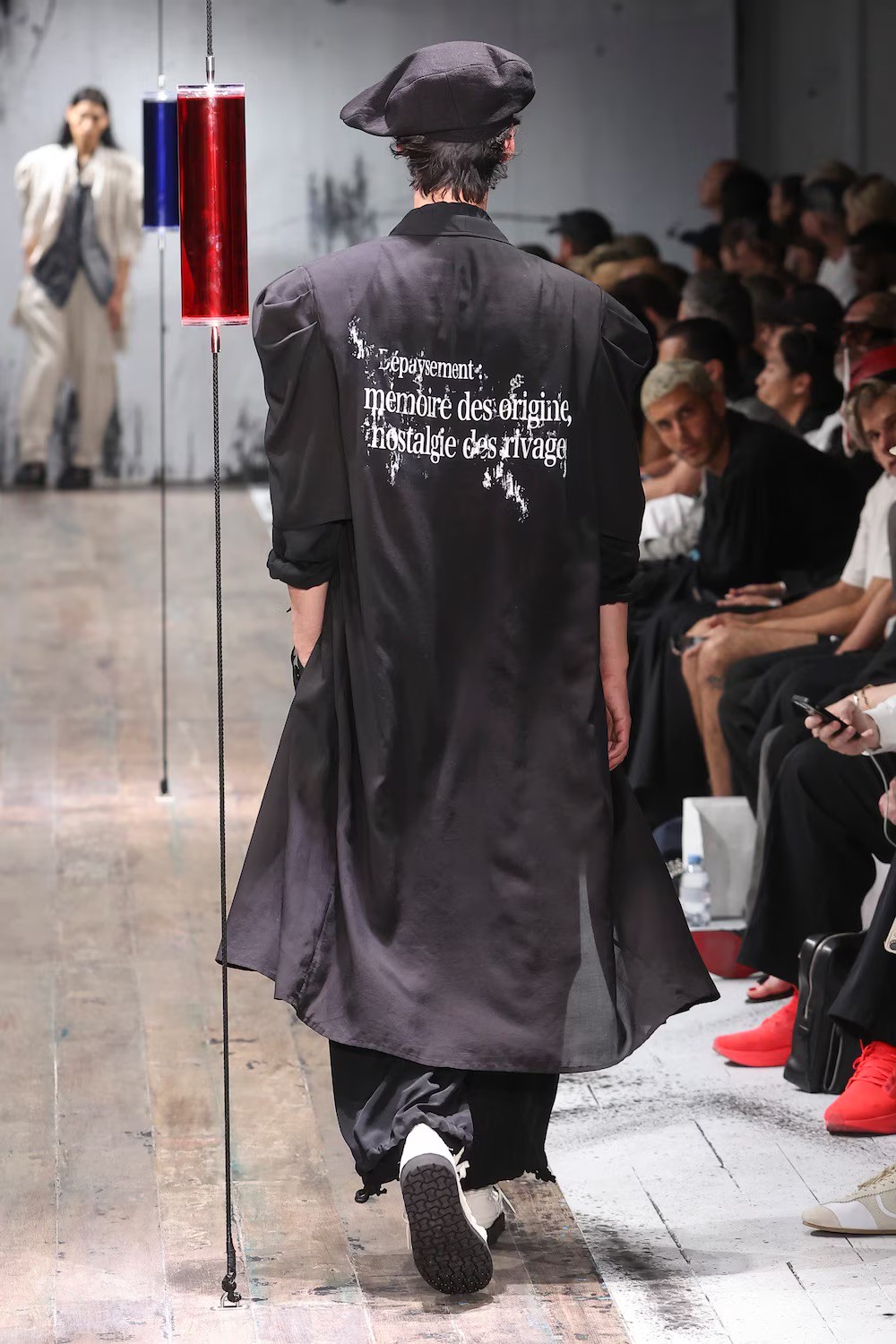 Hinh anh Ở Menswear SS27, ta thấy một Yohji Yamamoto của tương lai 13