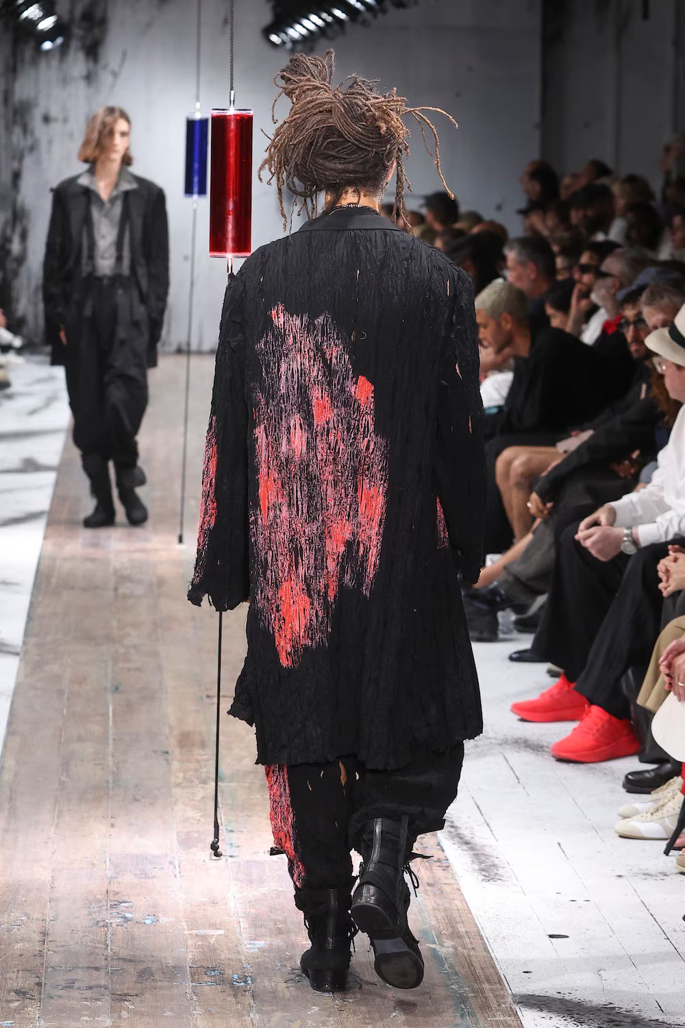Hinh anh Ở Menswear SS27, ta thấy một Yohji Yamamoto của tương lai 17