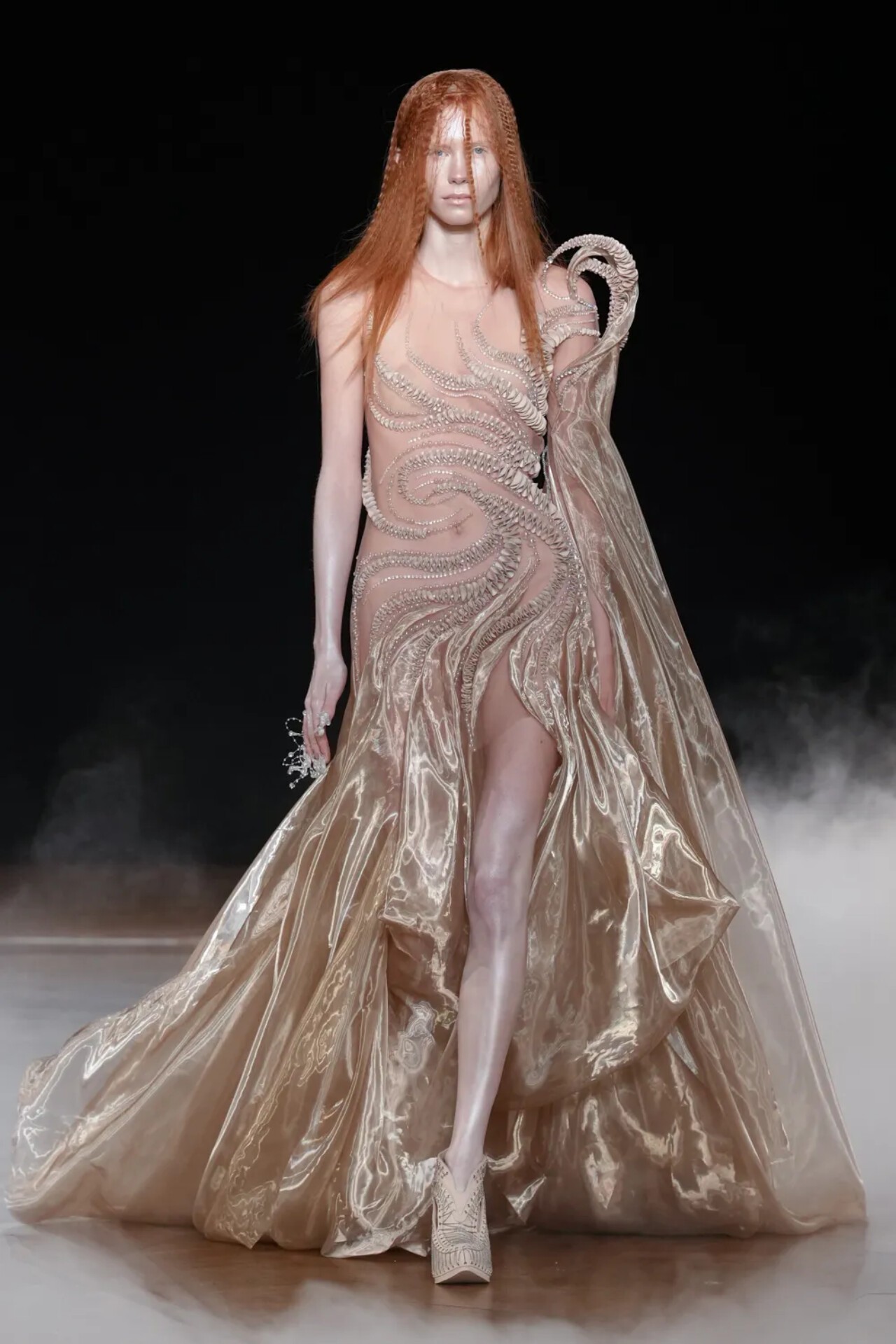 Hinh anh Iris van Herpen Haute Couture FW26: Dư chấn của những vì sao 13