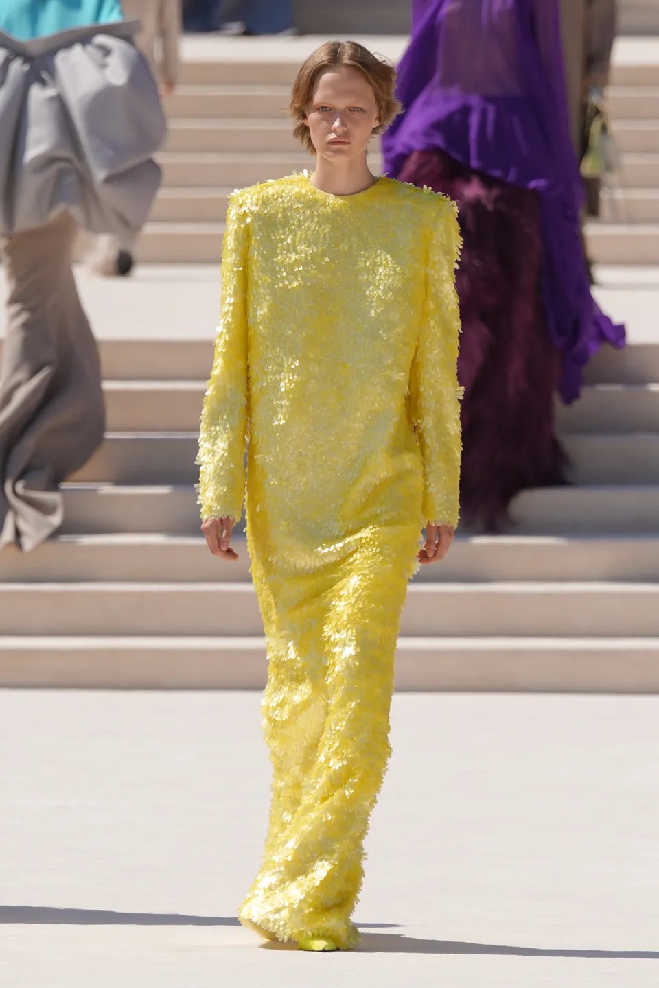 Hinh anh Balenciaga Fall 2026 Couture: Một cơn địa chấn “màu nắng”  7