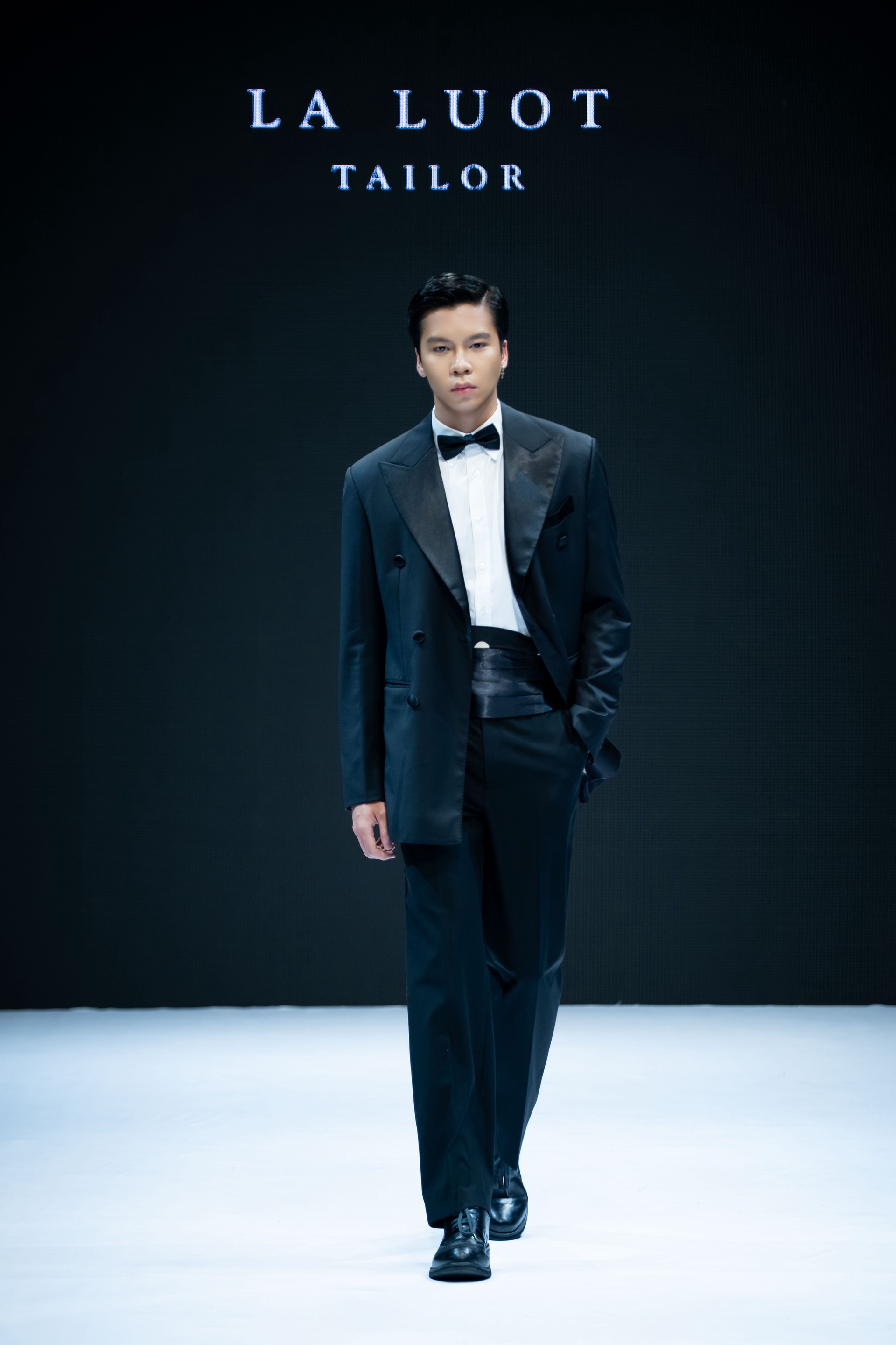 Hinh anh La Luot Tailor, DOCBAN, THE SOUL và tuyên ngôn tự do tại Saigon Fashion Runway 2