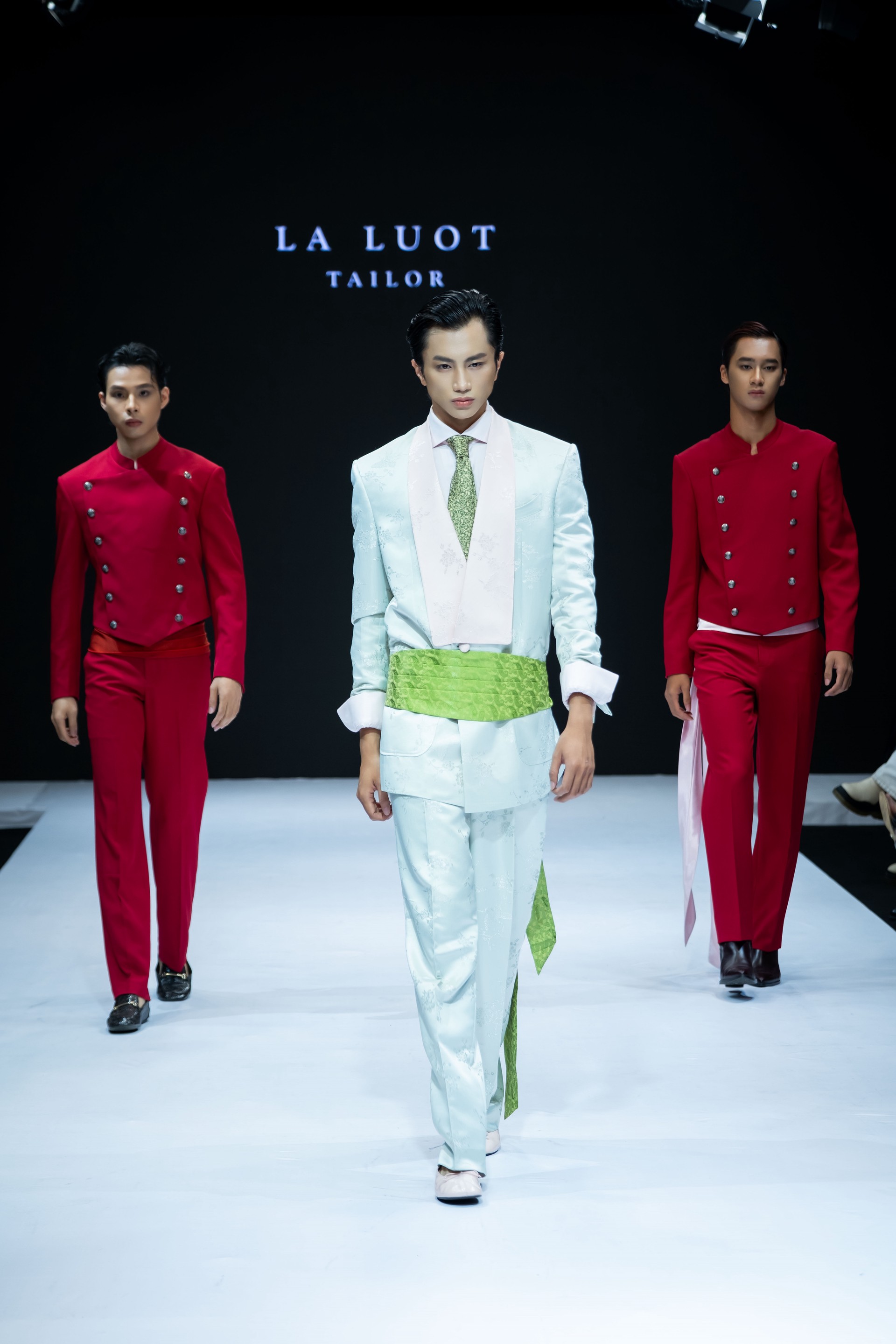 Hinh anh La Luot Tailor, DOCBAN, THE SOUL và tuyên ngôn tự do tại Saigon Fashion Runway 11