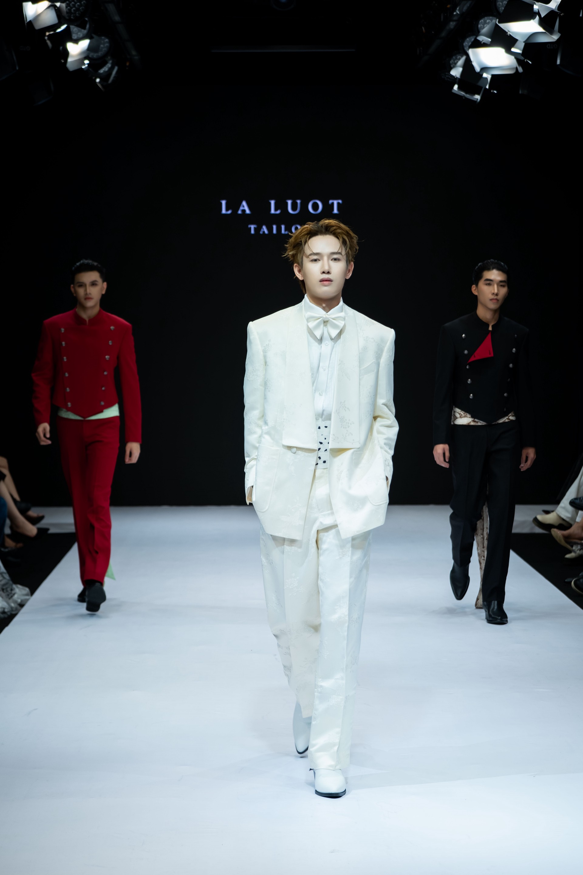 Hinh anh La Luot Tailor, DOCBAN, THE SOUL và tuyên ngôn tự do tại Saigon Fashion Runway 22