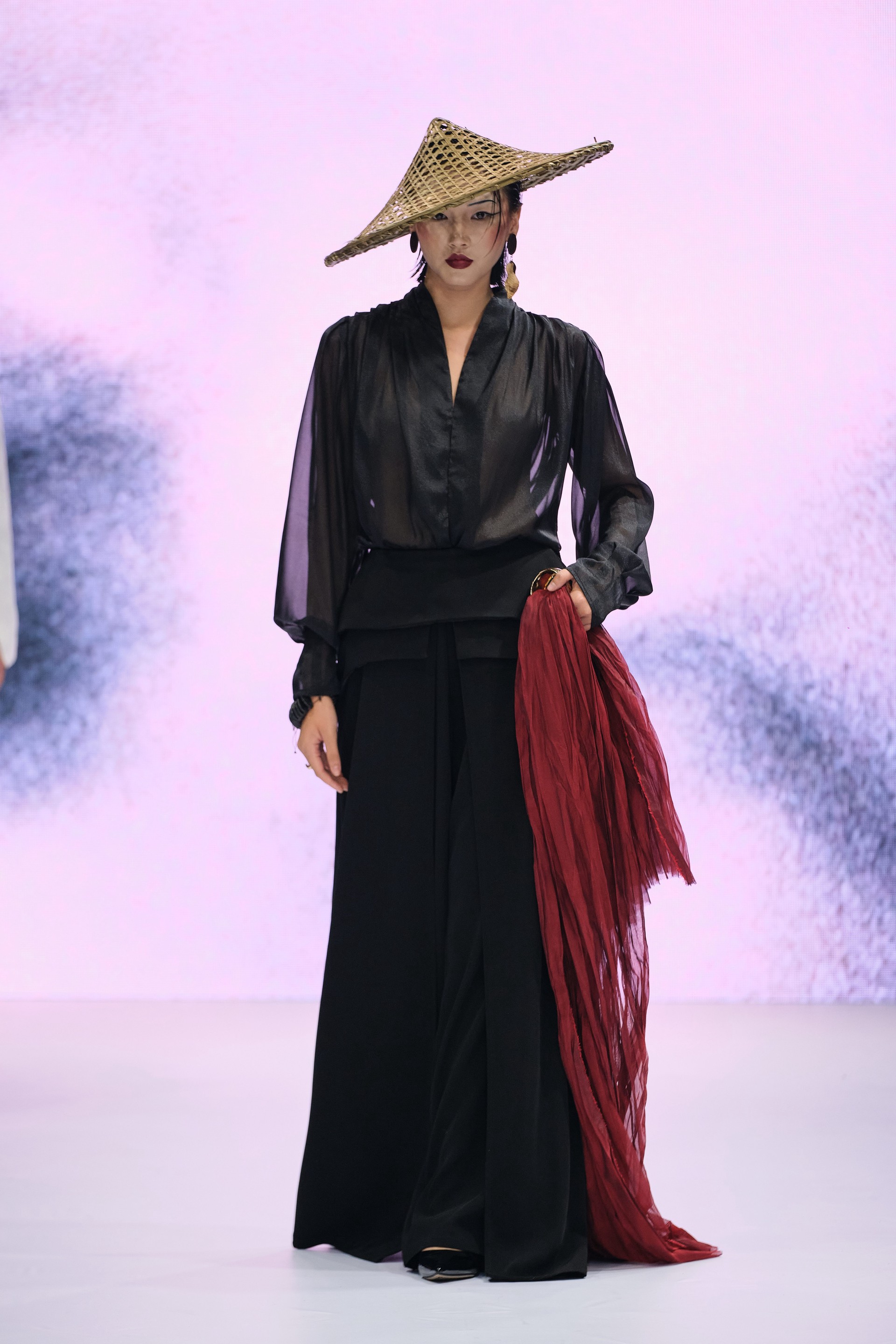 Hinh anh Saigon Fashion Runway: Dấu ấn mùa đầu tiên 17