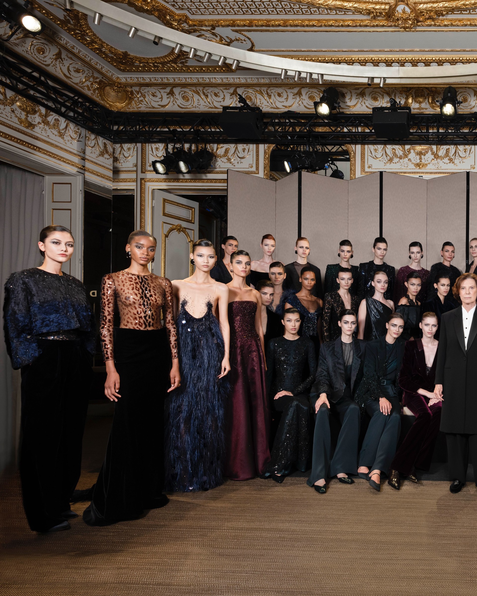 Hinh anh Giorgio Armani Privé Haute Couture FW26: Sau hoàng hôn, trời đêm lấp lánh tựa ngàn sao 4