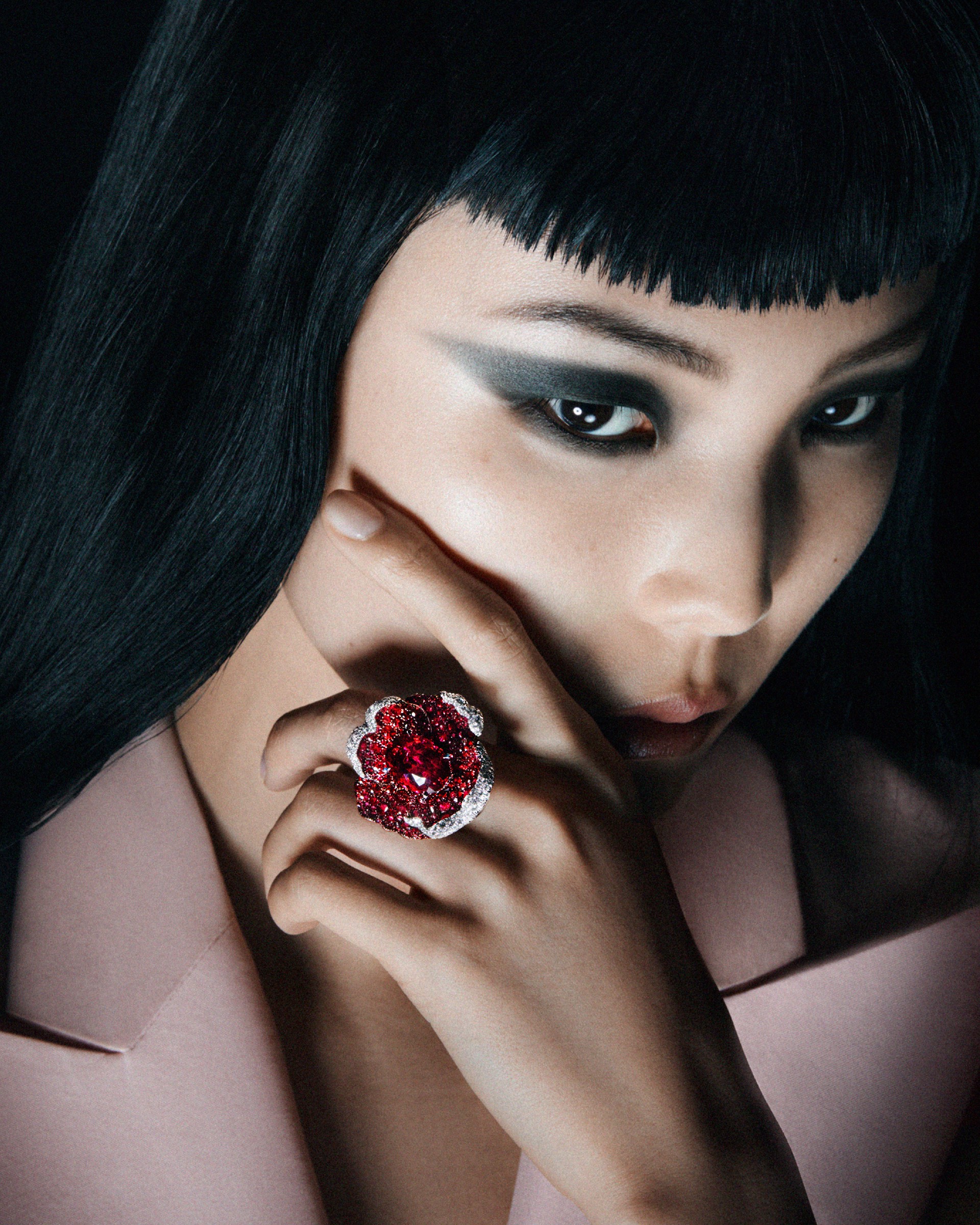 Hinh anh Gucci High Jewelry: Ngàn hoa nở rộ, biển cả reo vang  4