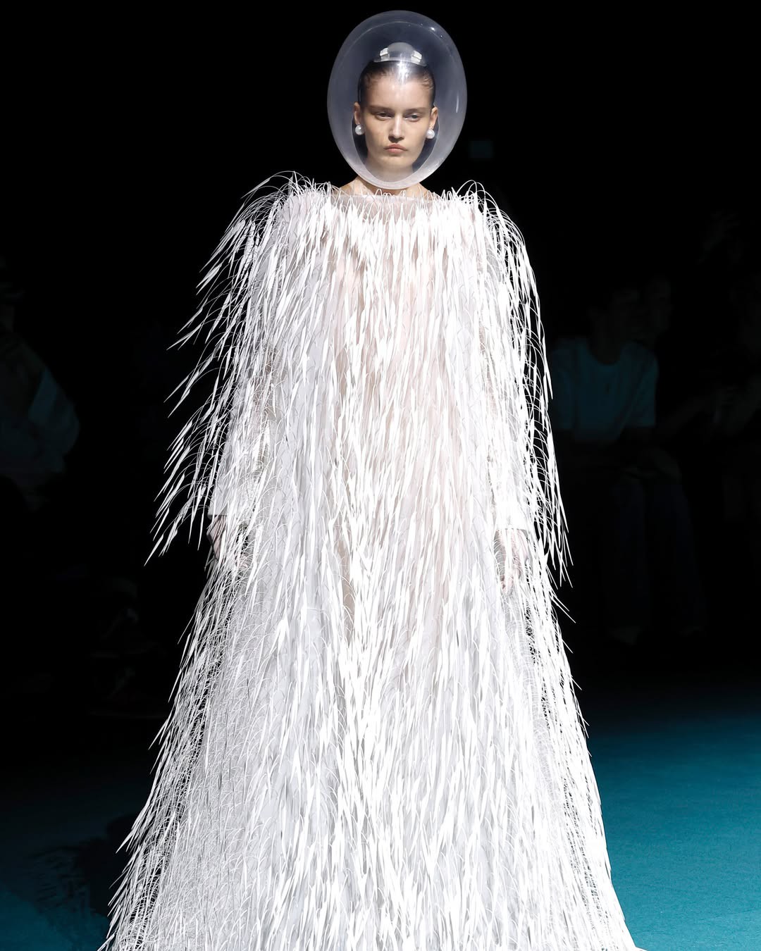 Hinh anh Robert Wun đưa “đứa trẻ bên trong” lên sàn diễn Haute Couture F/W 2026 22