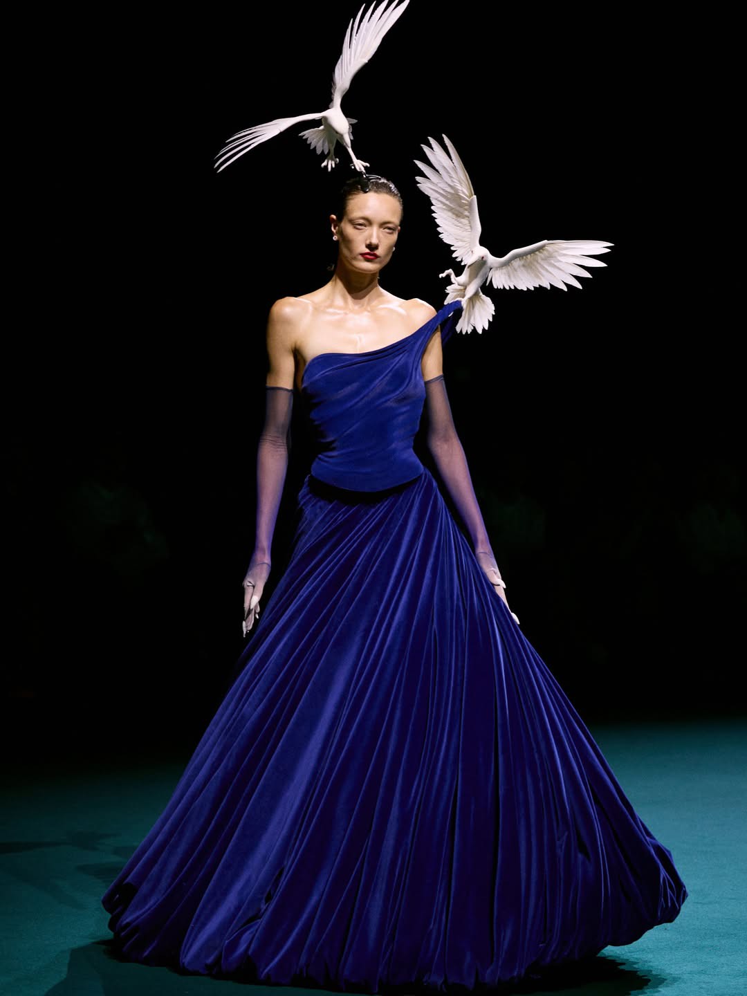 Hinh anh Robert Wun đưa “đứa trẻ bên trong” lên sàn diễn Haute Couture F/W 2026 14