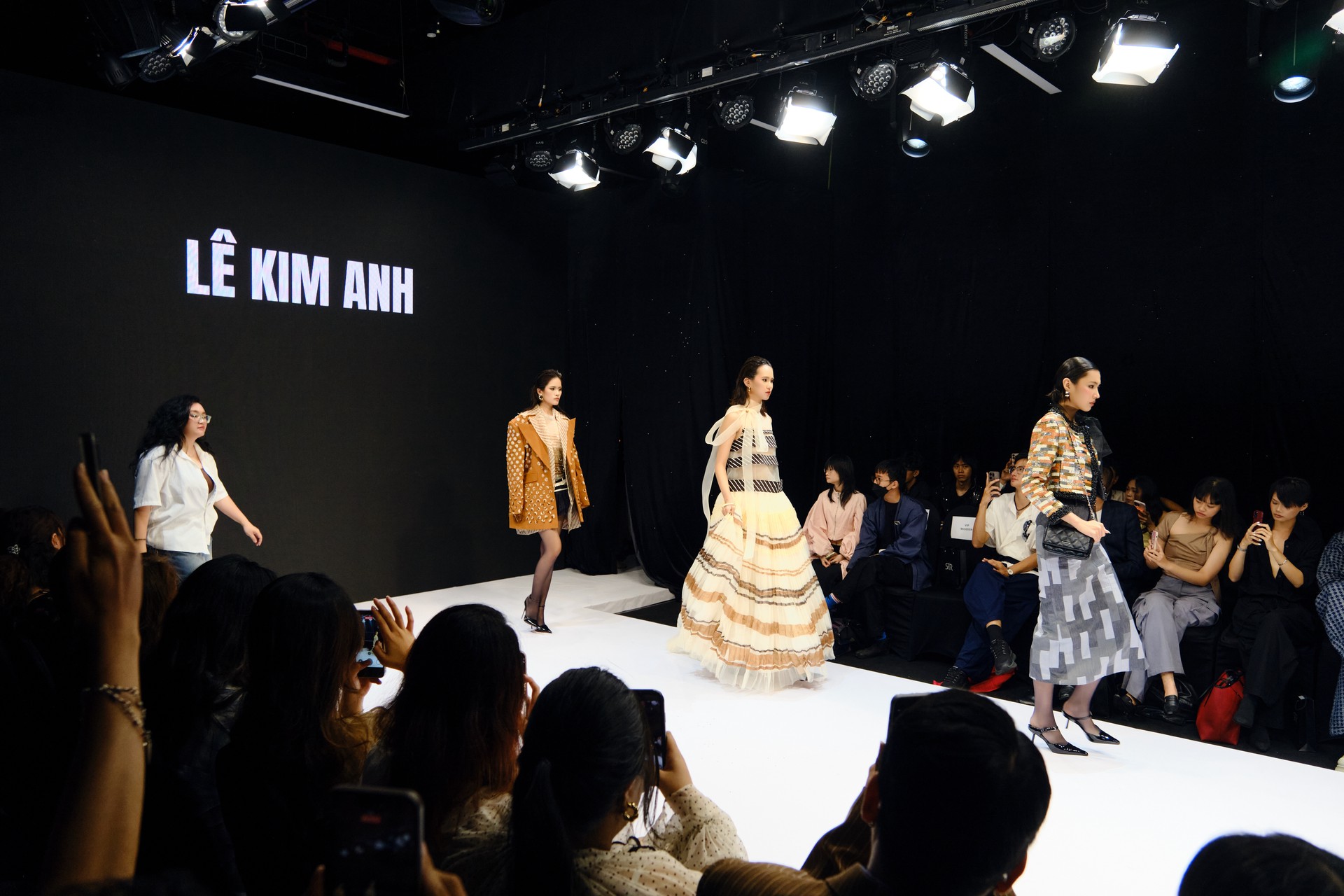 Hinh anh Saigon Fashion Runway: Dấu ấn mùa đầu tiên 39