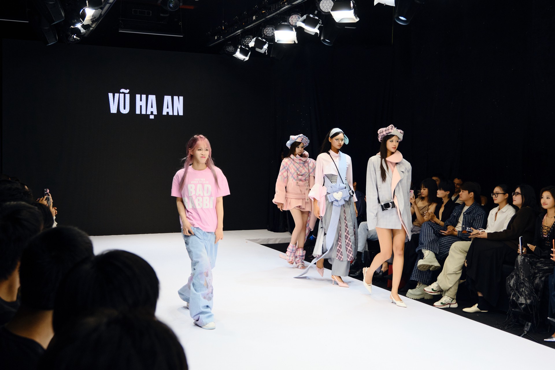 Hinh anh Saigon Fashion Runway: Dấu ấn mùa đầu tiên 46