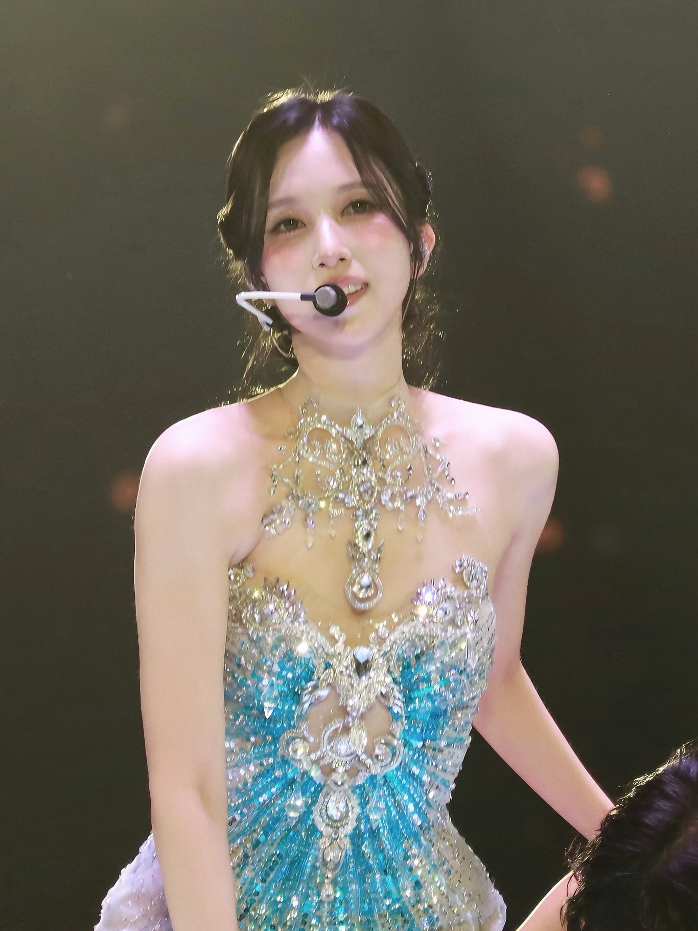 Hinh anh Mina (TWICE) diện thiết kế của JoliPoli trên sân khấu concert tại Seoul 1