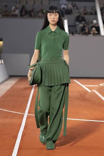 Hinh anh Đổi bối cảnh, lướt sóng, bóng rổ và tennis đang là “nỗi ám ảnh” mới của thời trang 20